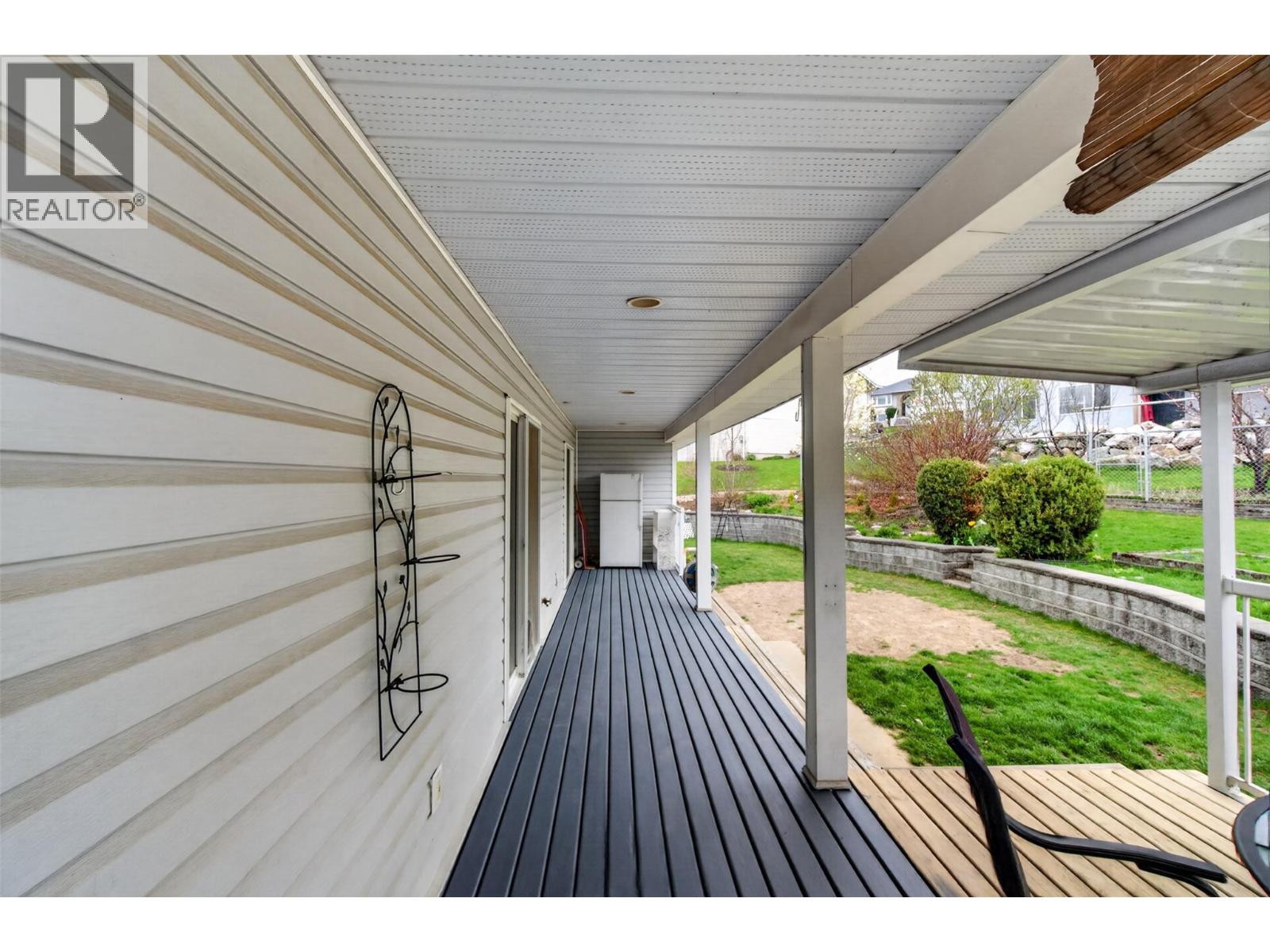 2190 1st Avenue Se, Salmon Arm, British Columbia  V1E 1K1 - Photo 60 - 10383638