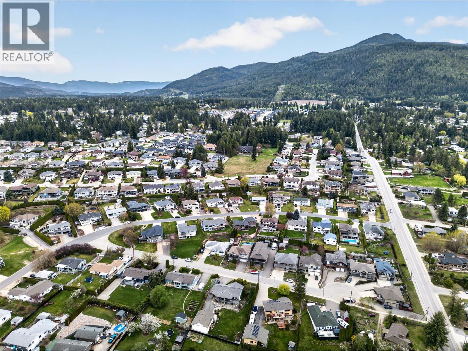 2190 1st Avenue Se, Salmon Arm, British Columbia  V1E 1K1 - Photo 71 - 10383638
