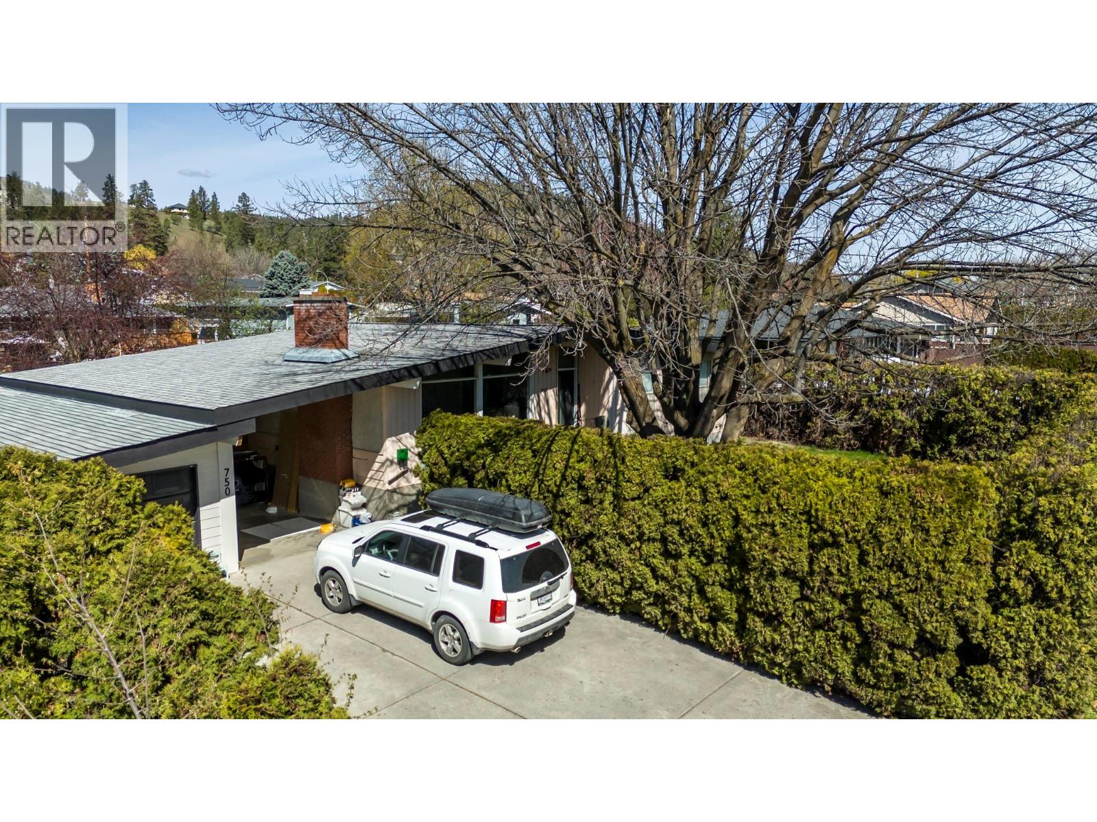 750 Glenmore Drive, Kelowna, British Columbia  V1Y 4N8 - Photo 2 - 10384786