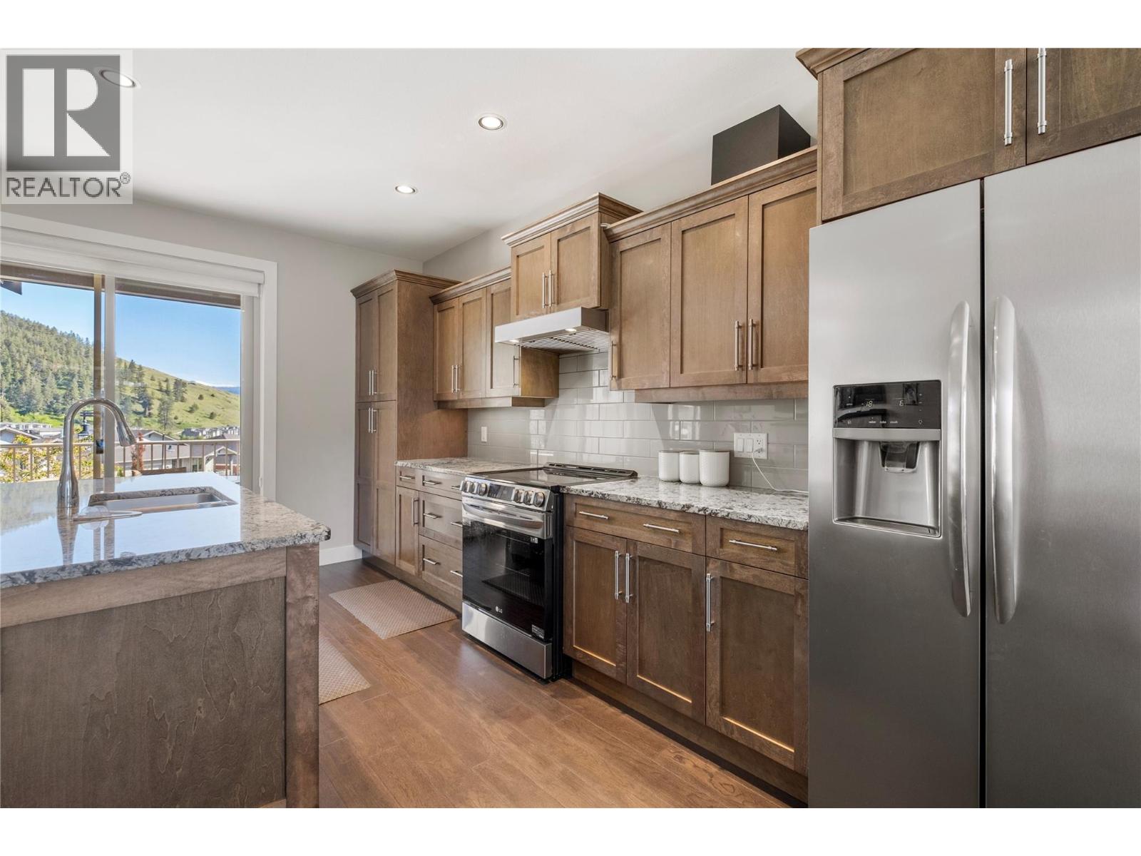 1852 Split Rail Place, Kelowna, British Columbia  V1P 1R1 - Photo 3 - 10384473