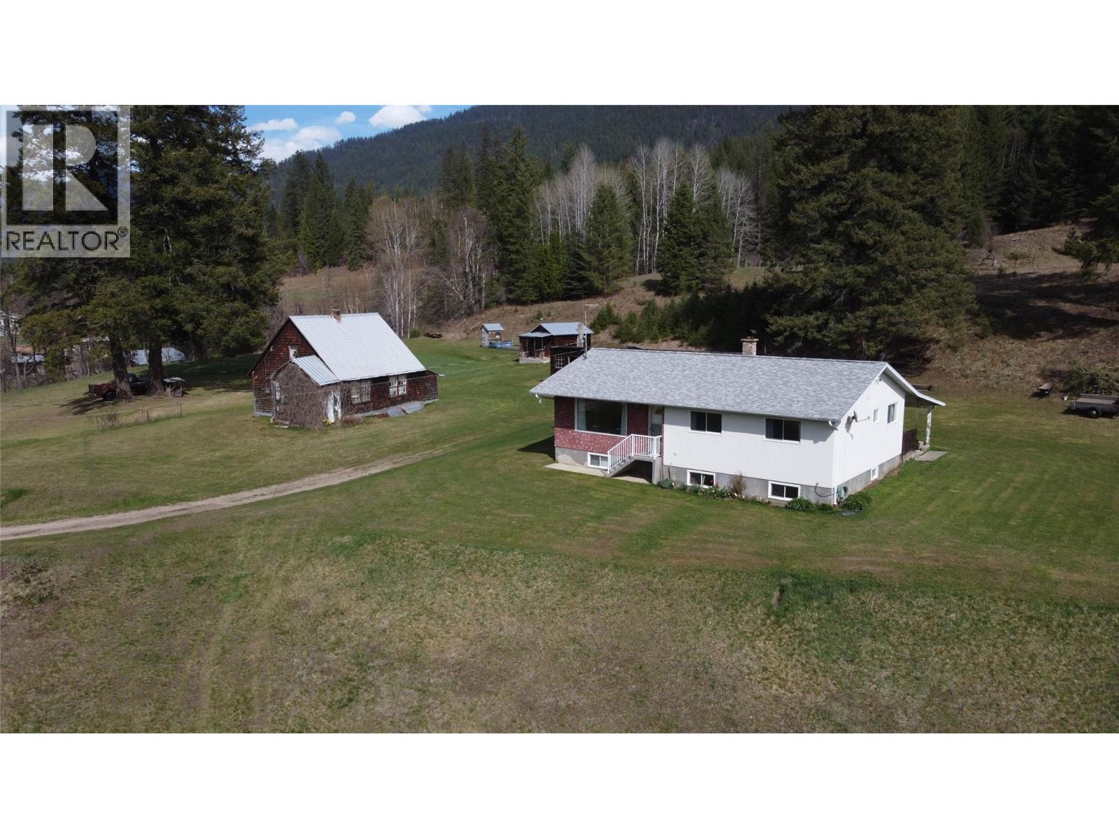 6915 Kimoff Road, Appledale, British Columbia  V0G 2J0 - Photo 12 - 10384489