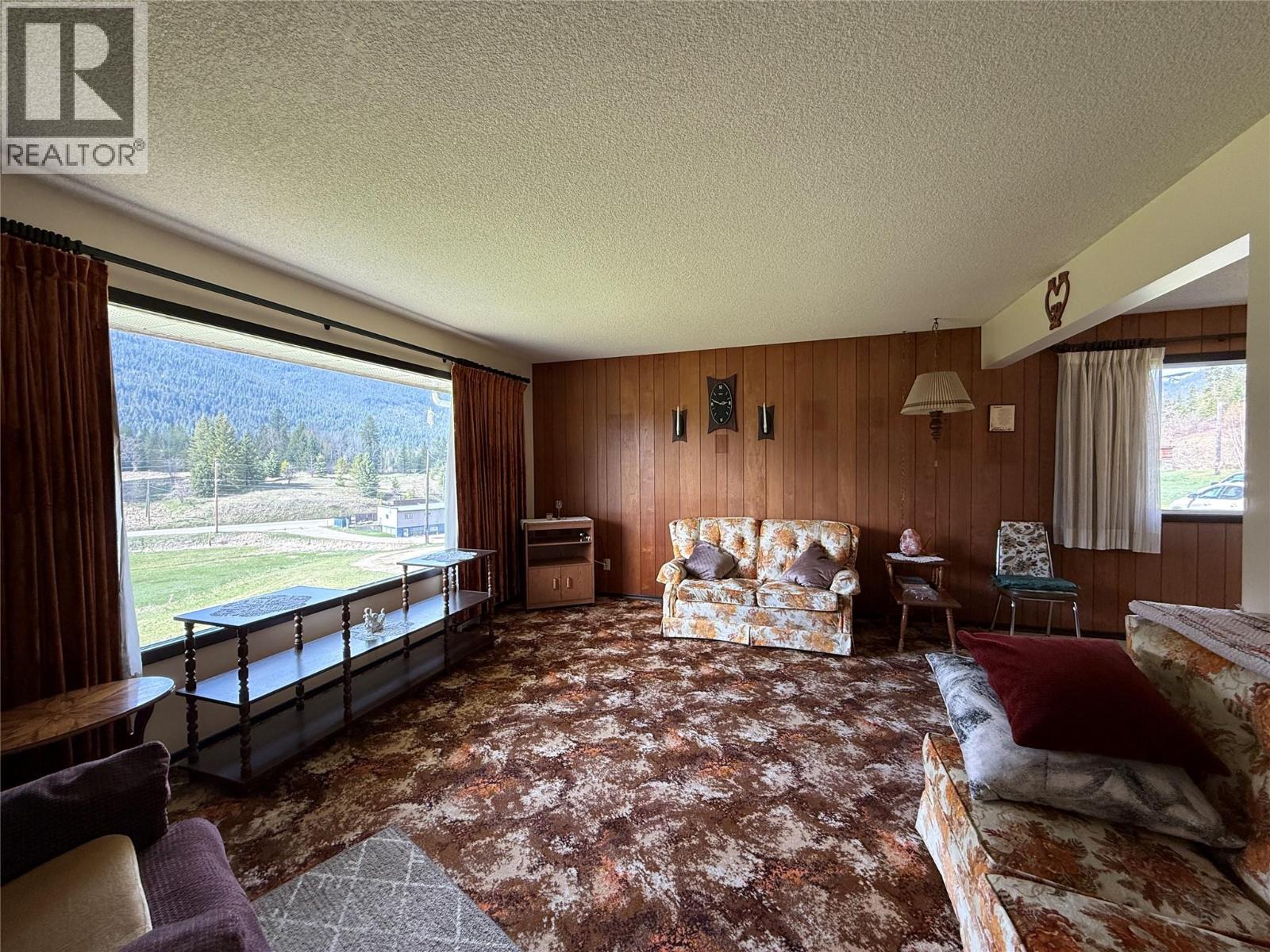 6915 Kimoff Road, Appledale, British Columbia  V0G 2J0 - Photo 16 - 10384489
