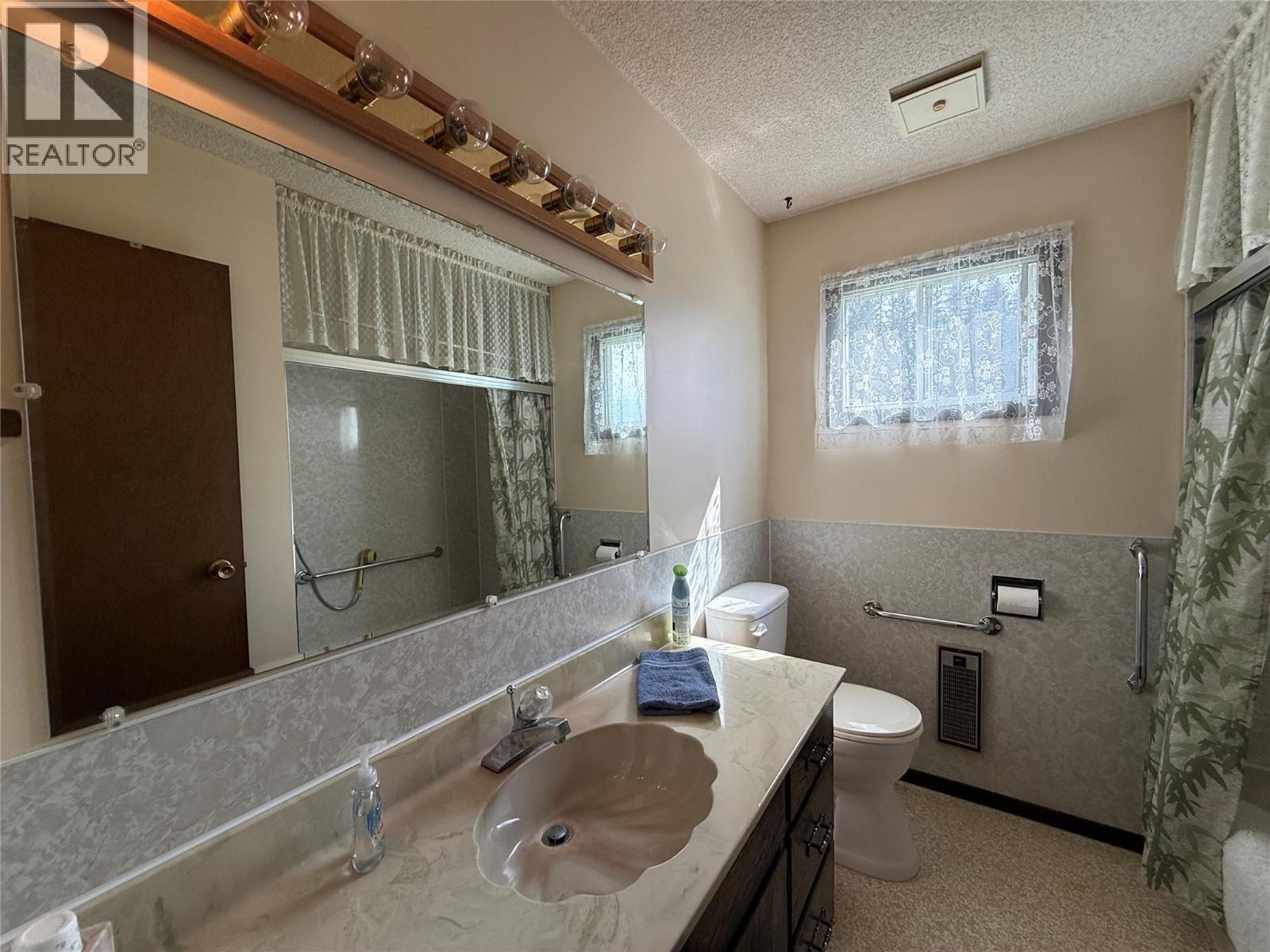 6915 Kimoff Road, Appledale, British Columbia  V0G 2J0 - Photo 28 - 10384489