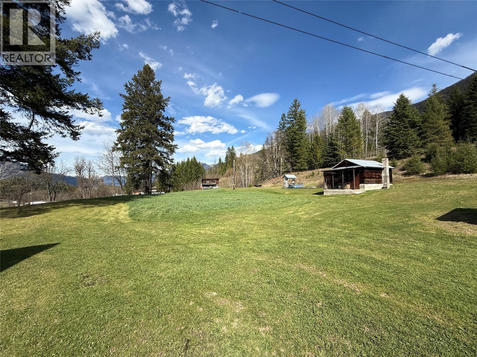 6915 Kimoff Road, Appledale, British Columbia  V0G 2J0 - Photo 8 - 10384489