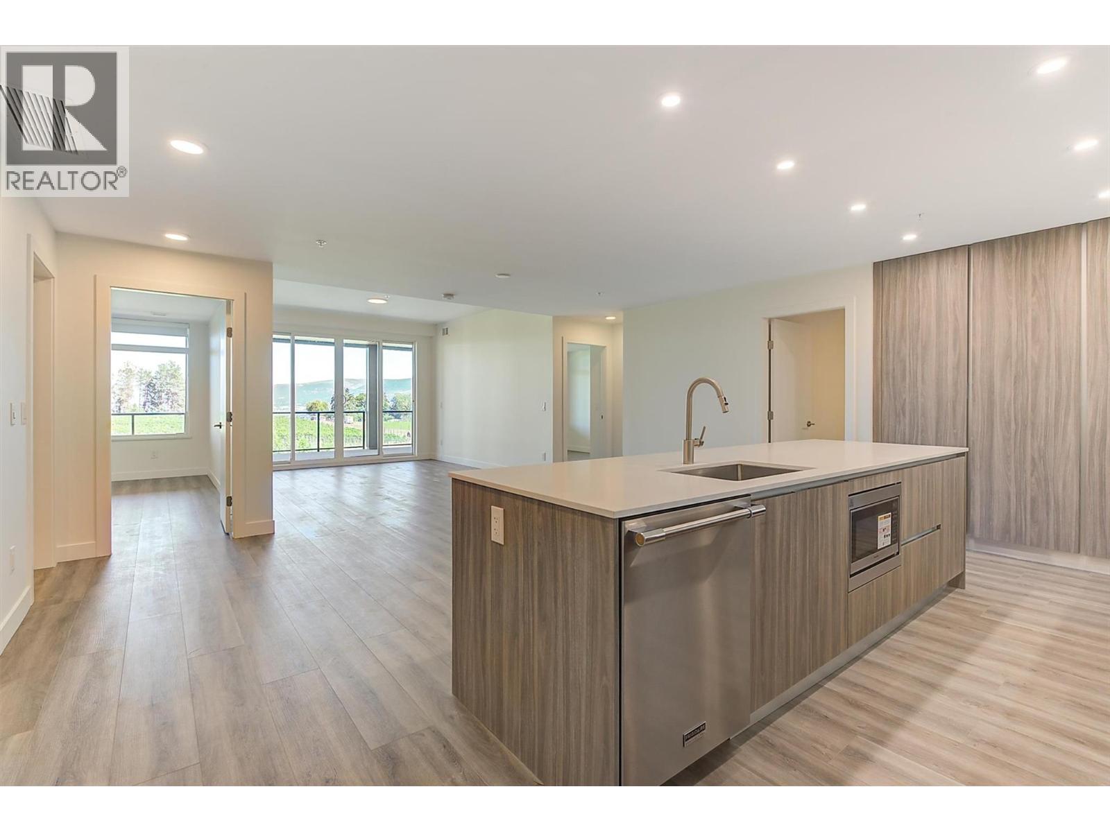 2780 Olalla Road Unit# 208, West Kelowna, British Columbia  V1Z 2A9 - Photo 3 - 10384711