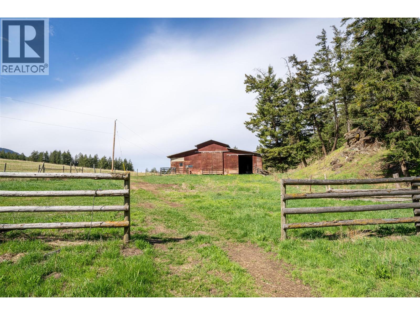 6142 Falkland Road, Falkland, British Columbia  V0E 1W0 - Photo 11 - 10384088