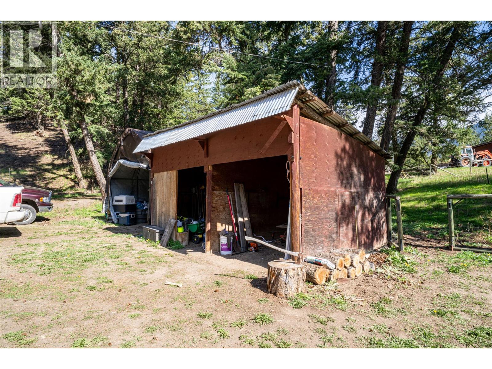 6142 Falkland Road, Falkland, British Columbia  V0E 1W0 - Photo 14 - 10384088