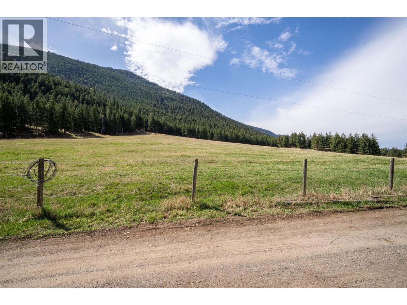 6142 Falkland Road, Falkland, British Columbia  V0E 1W0 - Photo 15 - 10384088