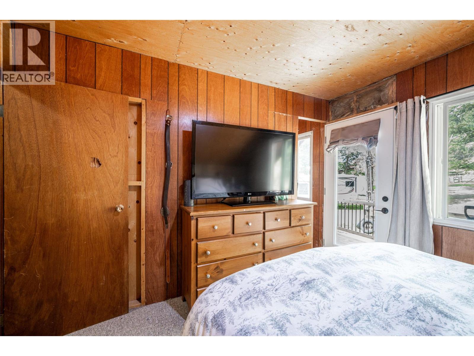 6142 Falkland Road, Falkland, British Columbia  V0E 1W0 - Photo 47 - 10384088