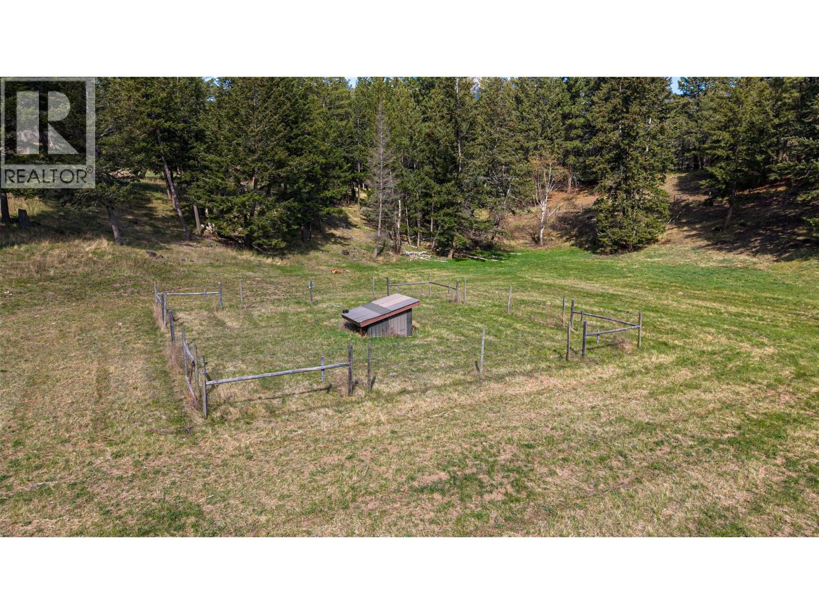 6142 Falkland Road, Falkland, British Columbia  V0E 1W0 - Photo 74 - 10384088