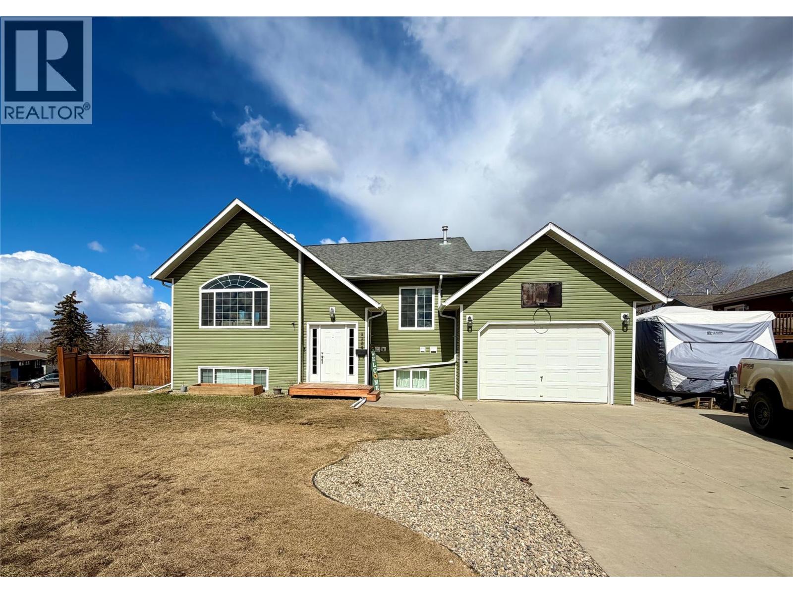 1904 91 Avenue, dawson creek, British Columbia