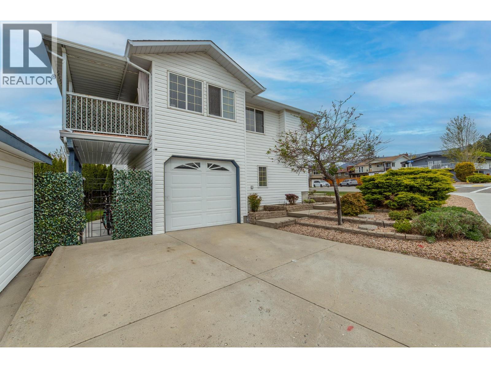 198 Laird Place, Penticton, British Columbia  V2A 8H1 - Photo 4 - 10384787