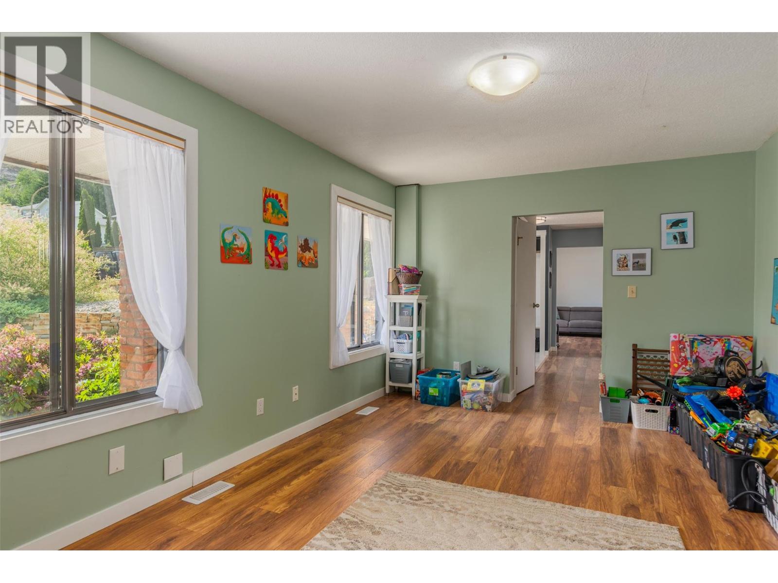 3421 Southridge Drive, Castlegar, British Columbia  V1N 3X7 - Photo 38 - 10384253