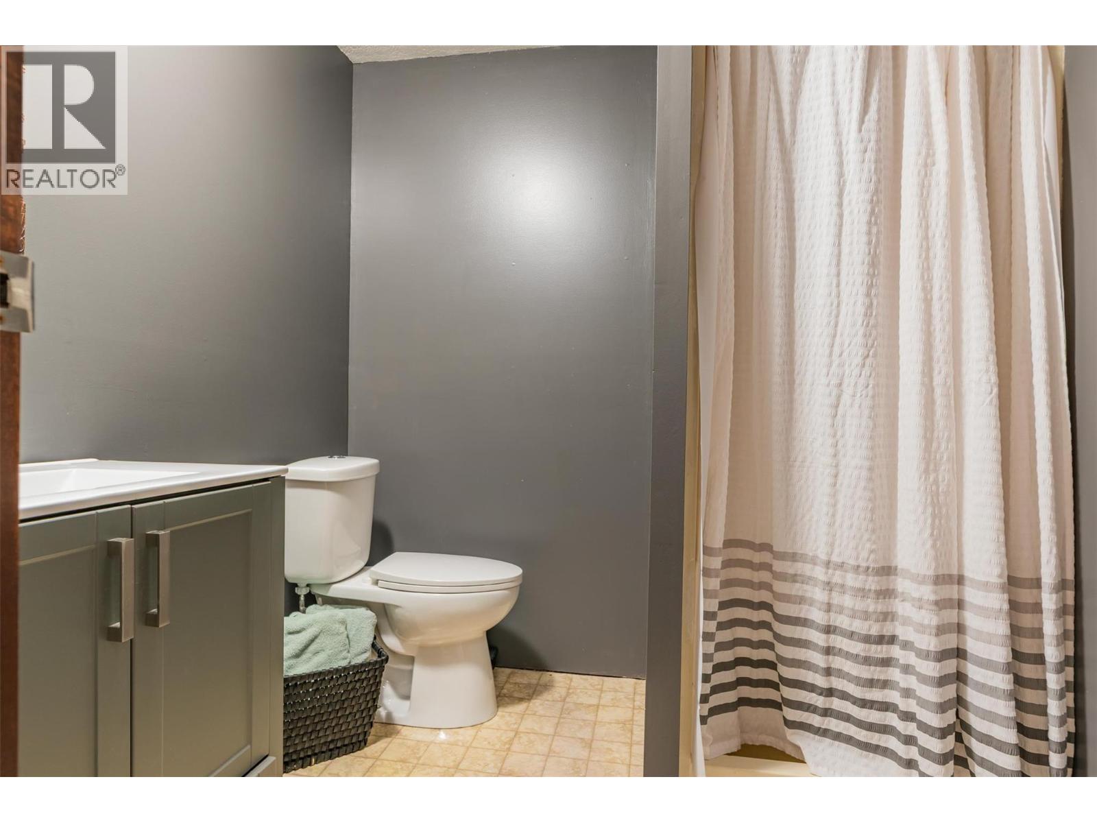 3421 Southridge Drive, Castlegar, British Columbia  V1N 3X7 - Photo 62 - 10384253