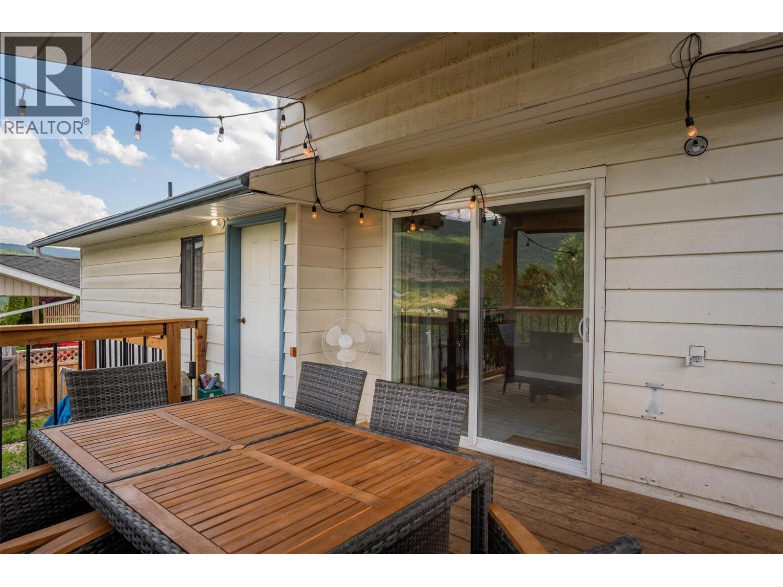 3421 Southridge Drive, Castlegar, British Columbia  V1N 3X7 - Photo 65 - 10384253