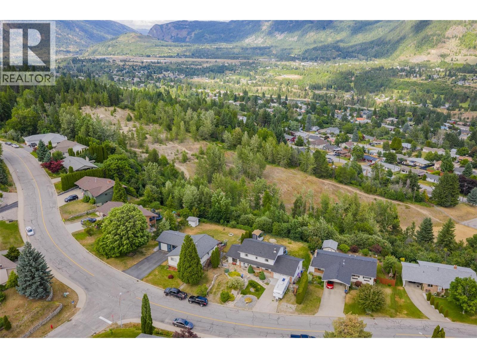 3421 Southridge Drive, Castlegar, British Columbia  V1N 3X7 - Photo 74 - 10384253