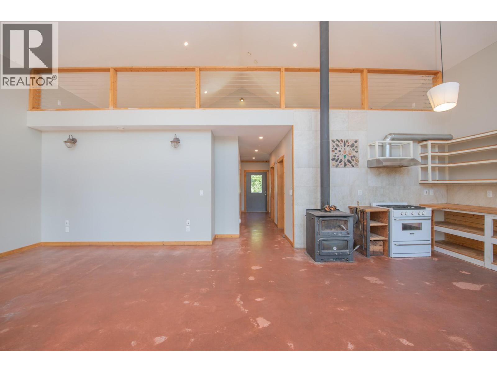 263 Albers Road, Lumby, British Columbia  V0E 2G5 - Photo 11 - 10384794