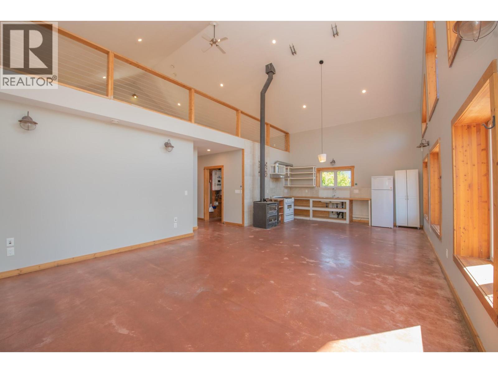 263 Albers Road, Lumby, British Columbia  V0E 2G5 - Photo 12 - 10384794