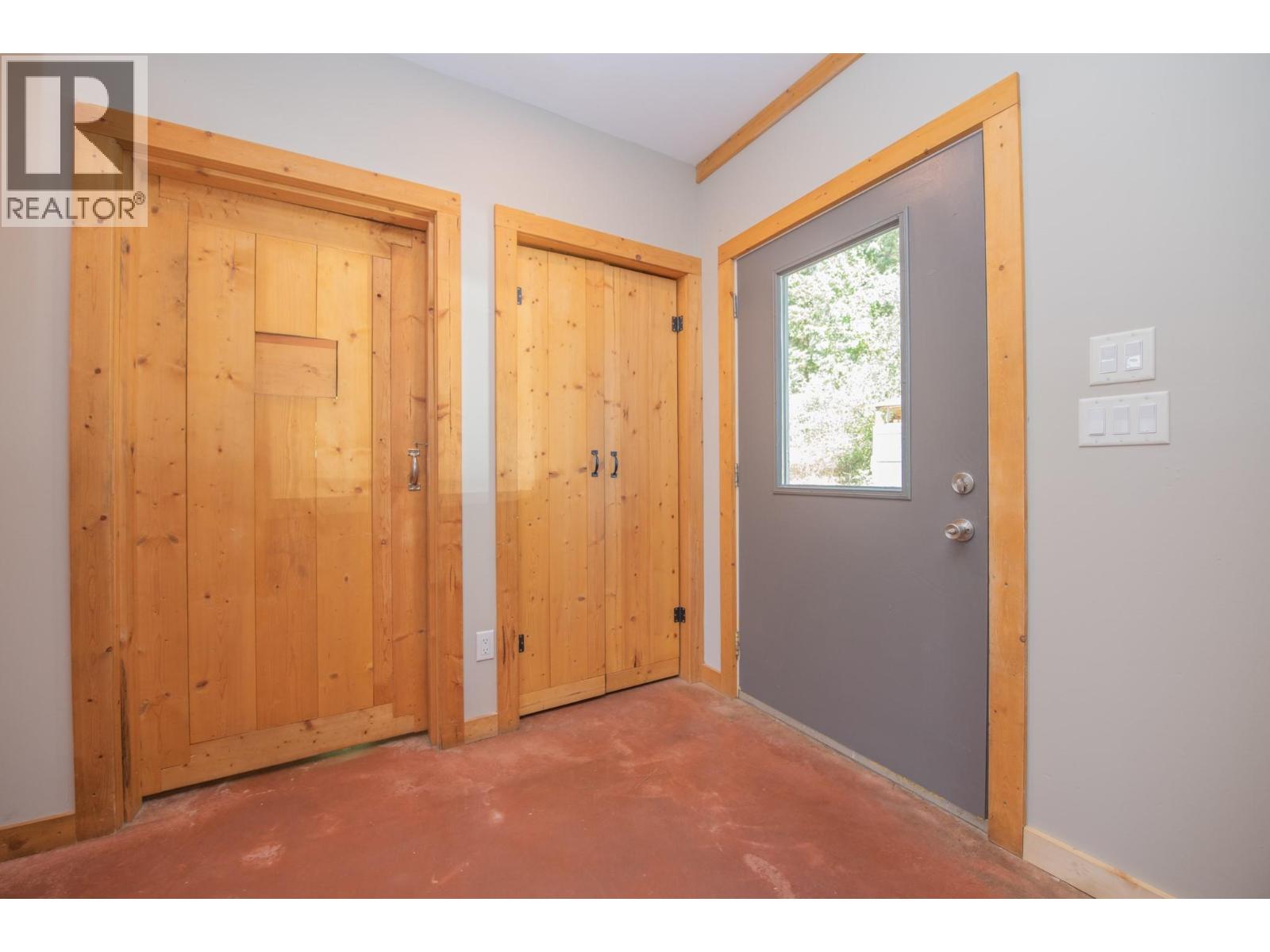 263 Albers Road, Lumby, British Columbia  V0E 2G5 - Photo 6 - 10384794