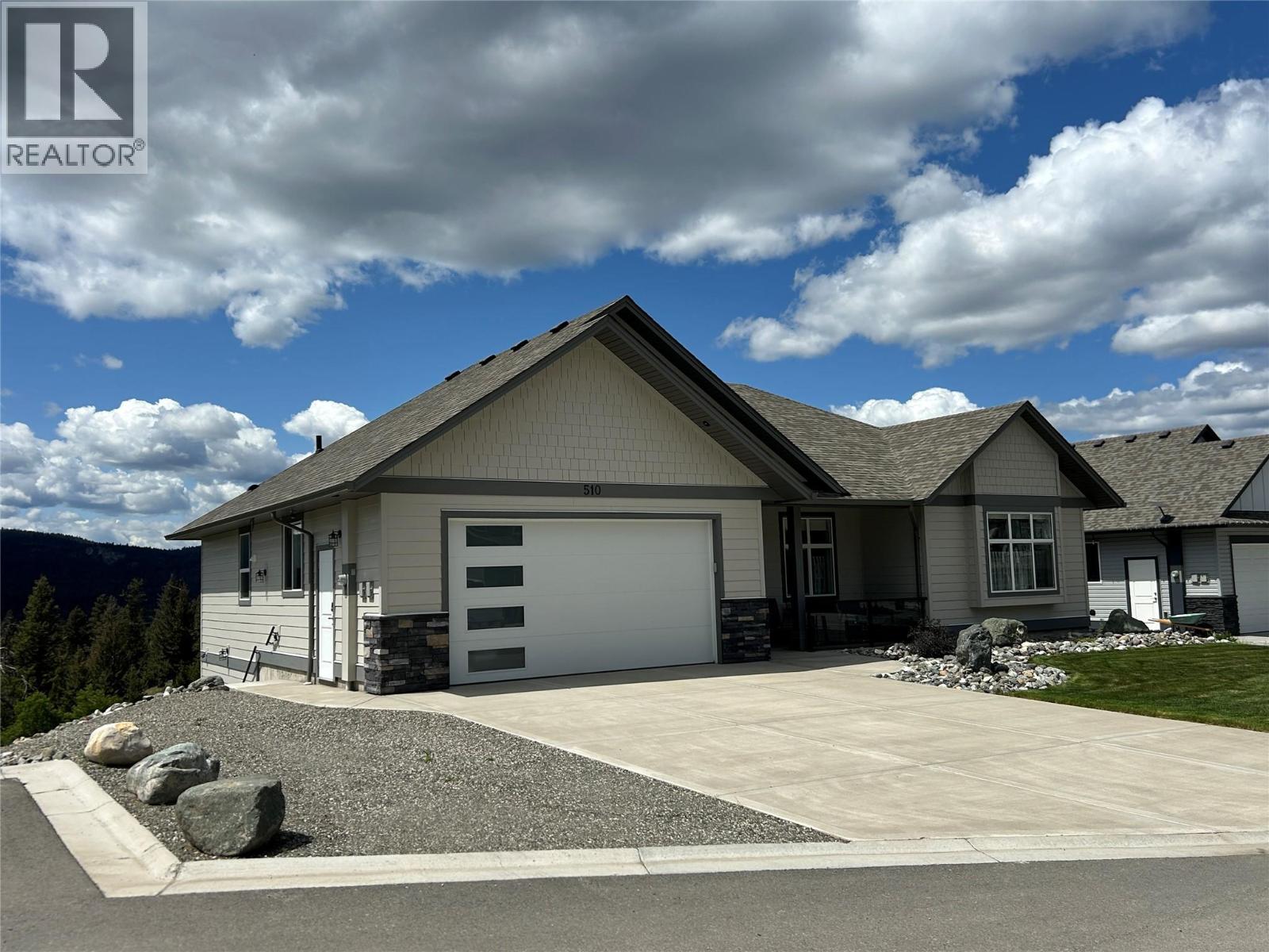 510 Poplar Drive, Logan Lake, British Columbia  V0K 1W0 - Photo 3 - 10384835