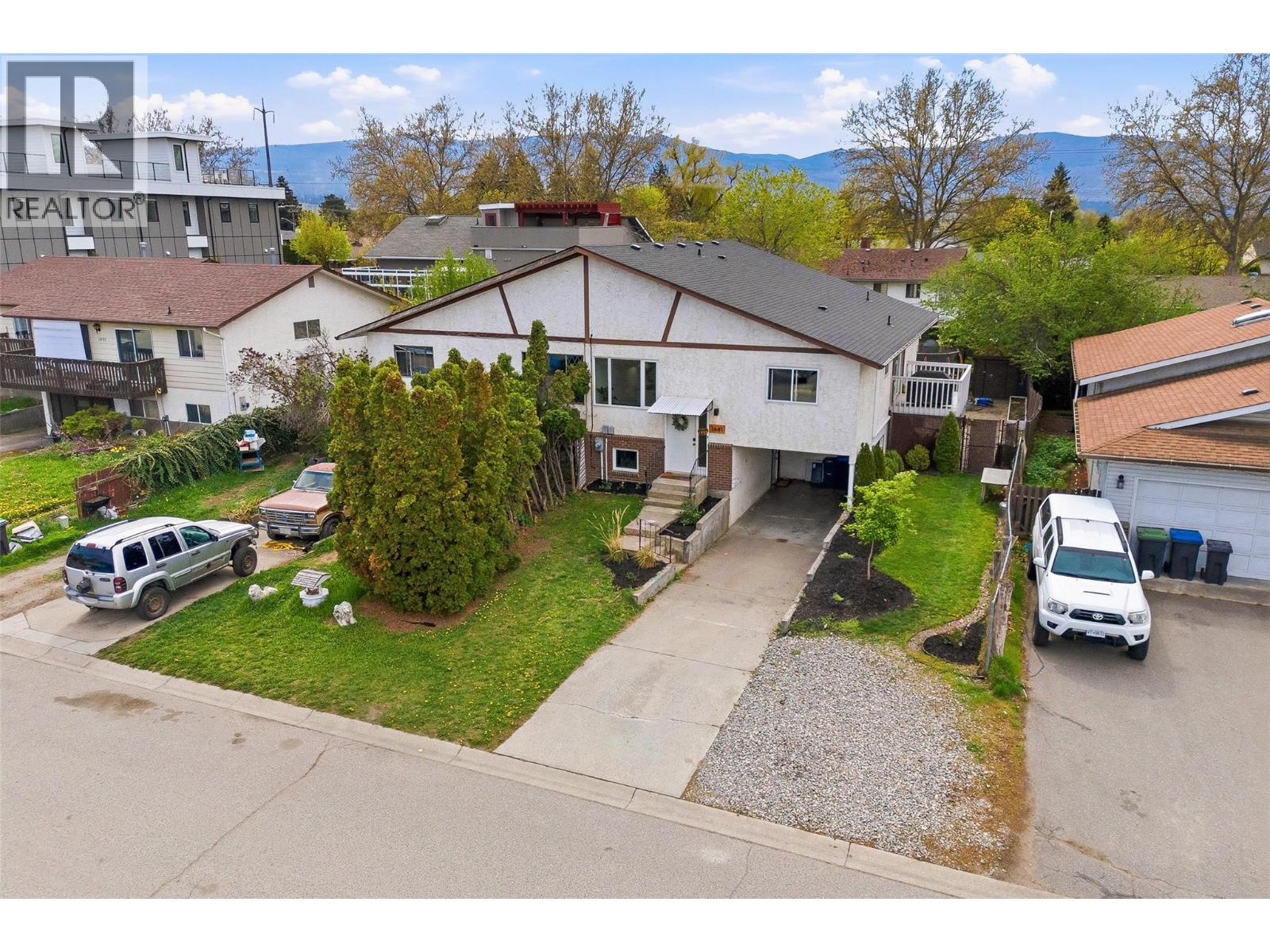1441 Inkar Road, Kelowna, British Columbia  V1Y 8J1 - Photo 5 - 10383851