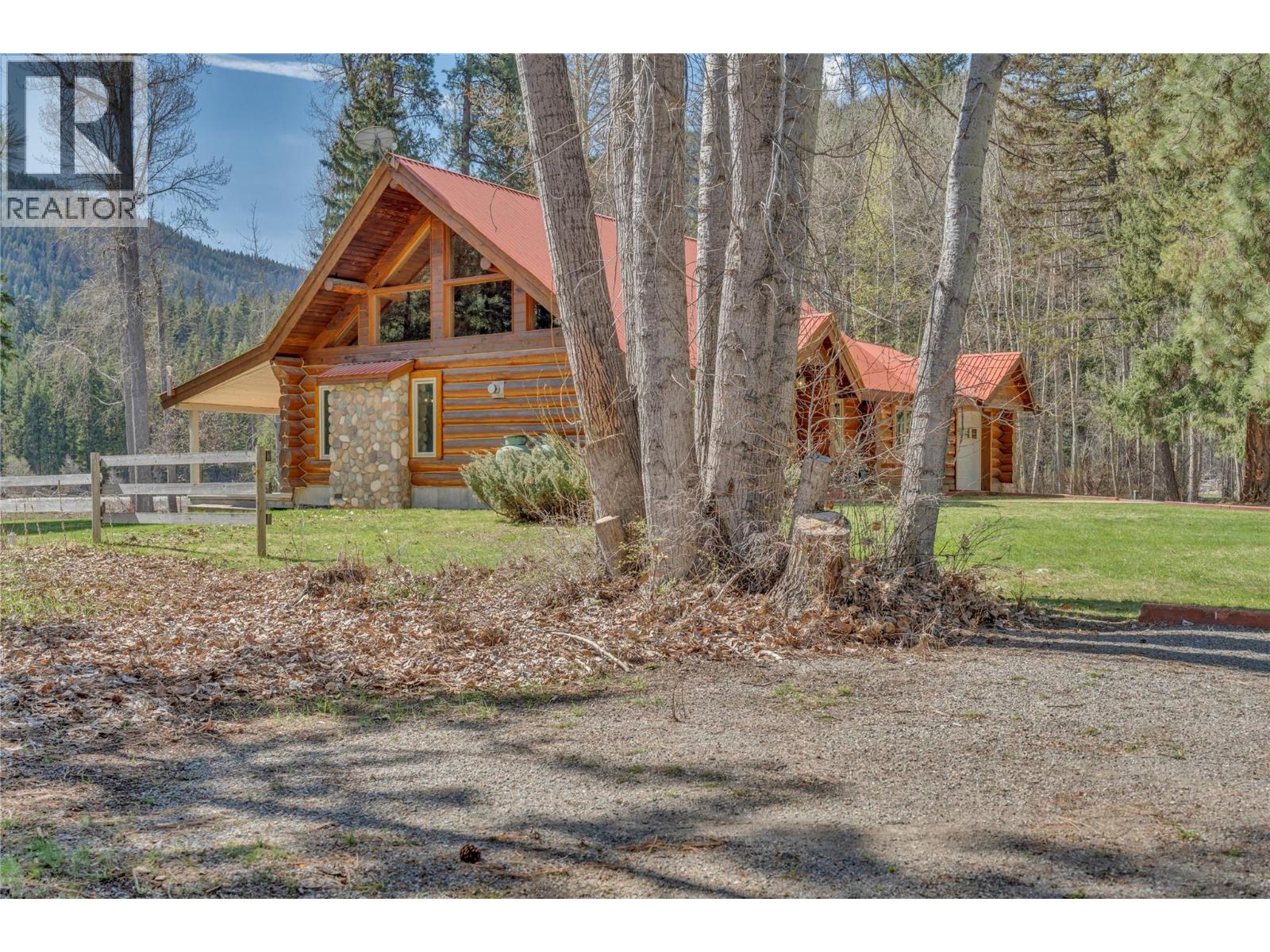 2481 Coalmont Road, Coalmont-Tulameen, British Columbia  V0H 1G0 - Photo 5 - 10383086