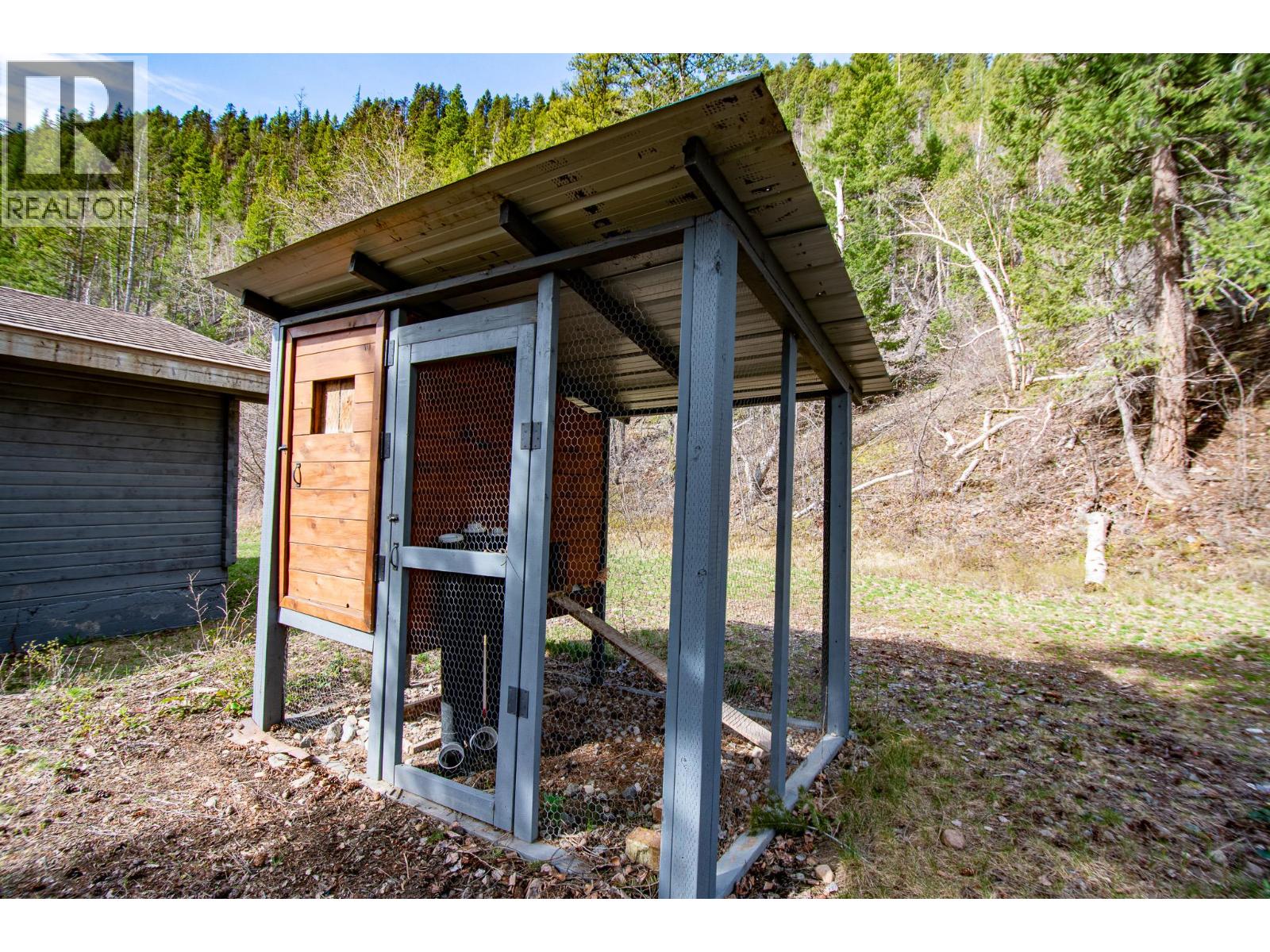 3802 Coalmont Road, Tulameen, British Columbia  V0X 1W0 - Photo 11 - 10377493