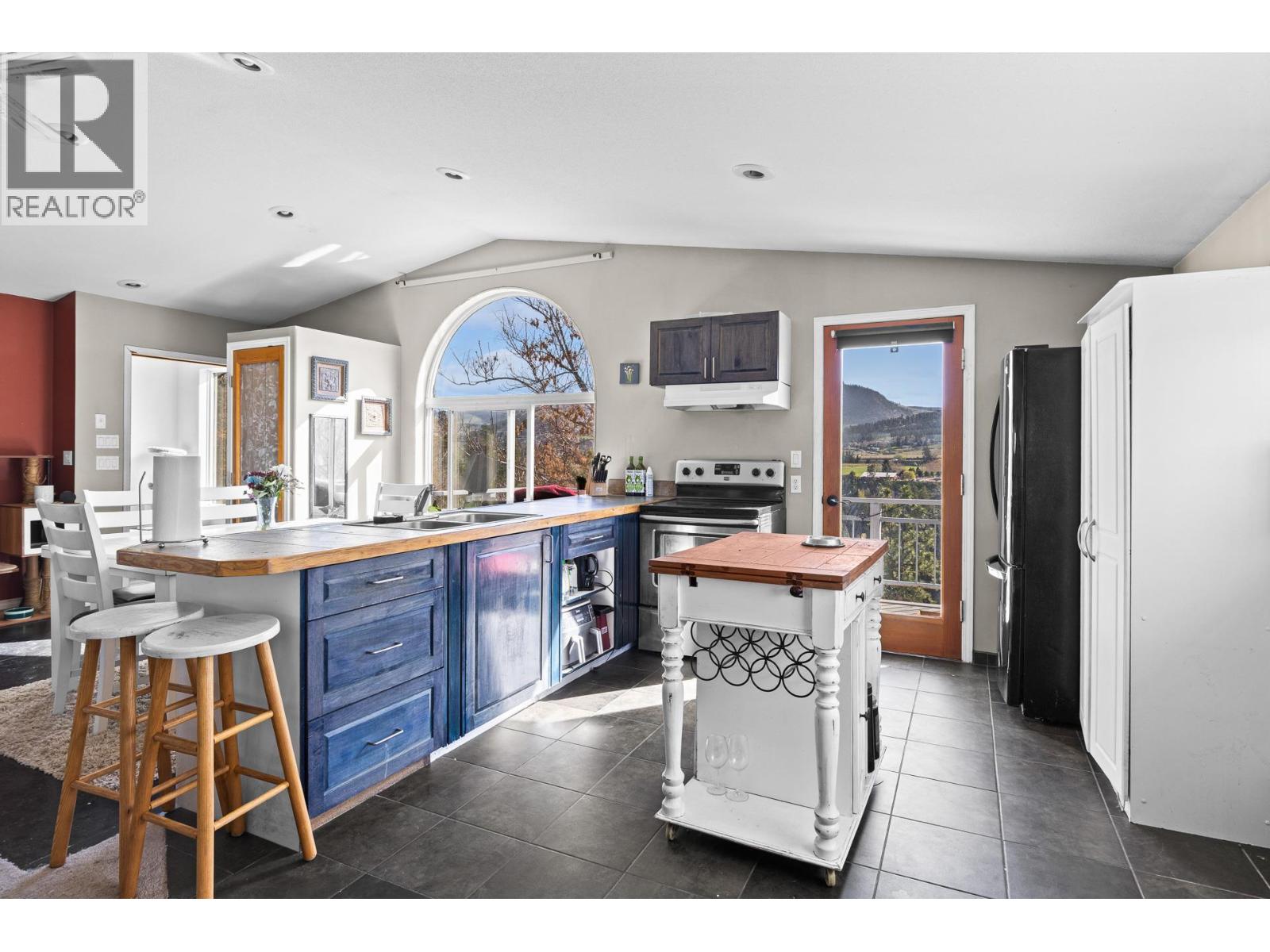 3547 Bemrose Road, Kelowna, British Columbia  V1W 4G8 - Photo 44 - 10383959
