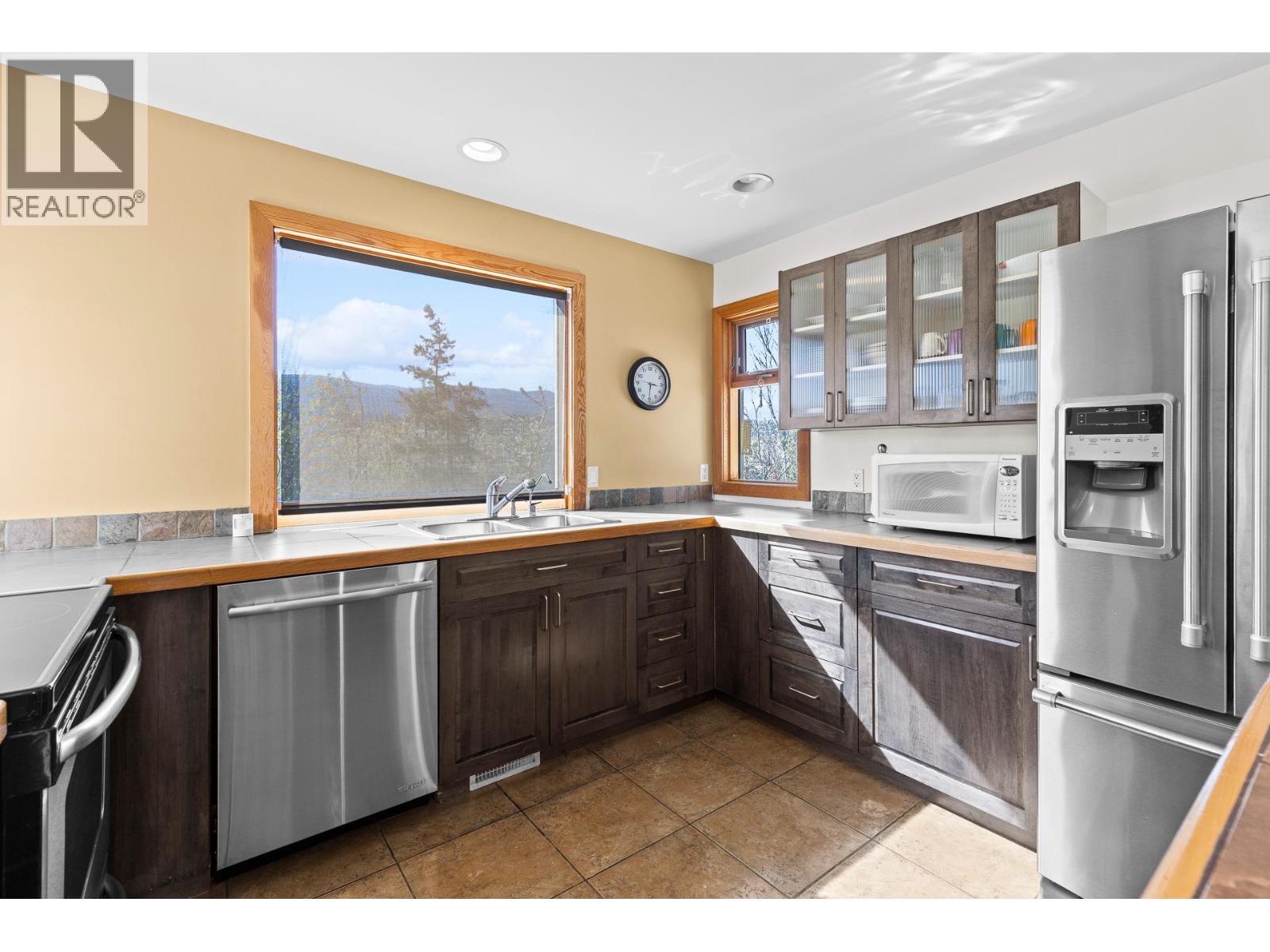 3547 Bemrose Road, Kelowna, British Columbia  V1W 4G8 - Photo 6 - 10383959