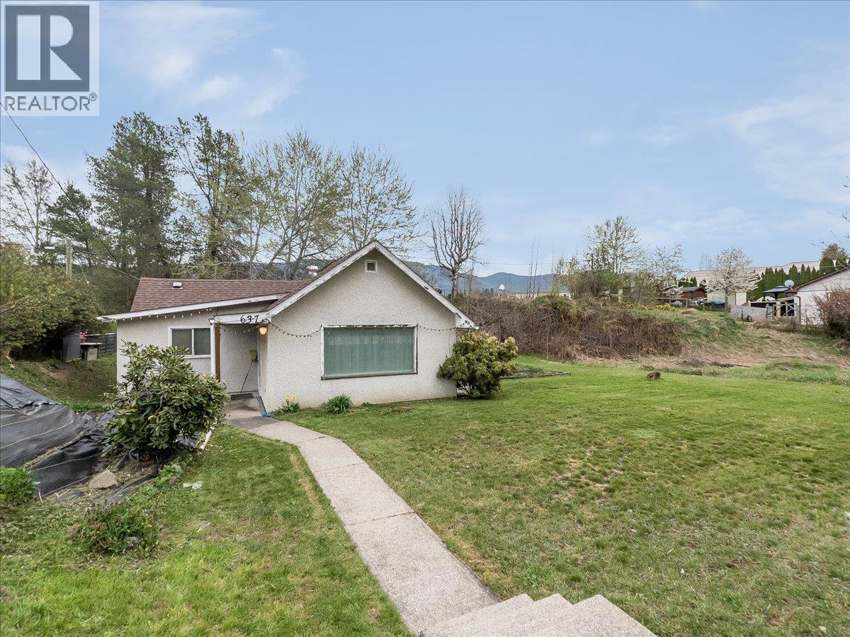 637 9th Avenue, castlegar, British Columbia