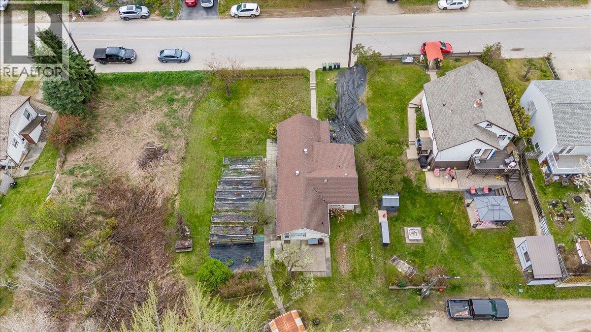 637 9th Avenue, Castlegar, British Columbia  V1N 1M5 - Photo 26 - 10384840