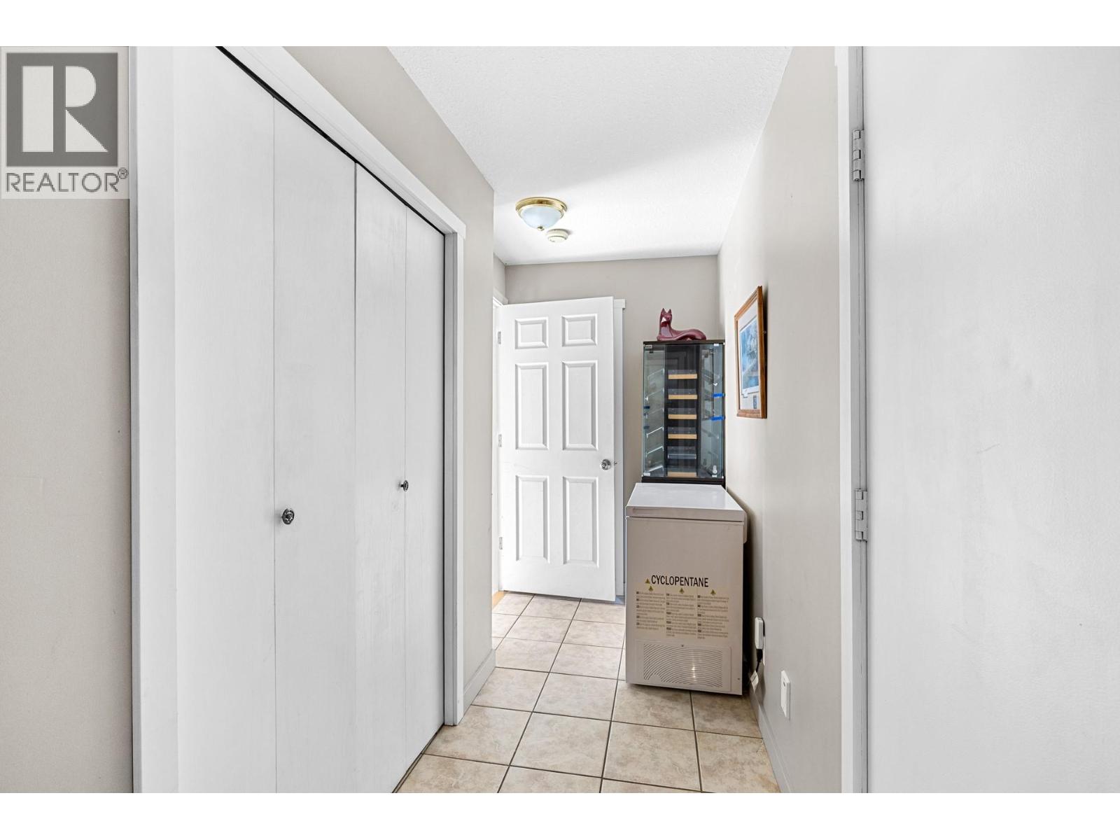 741 Barnaby Road, Kelowna, British Columbia  V1W 4N9 - Photo 17 - 10384804