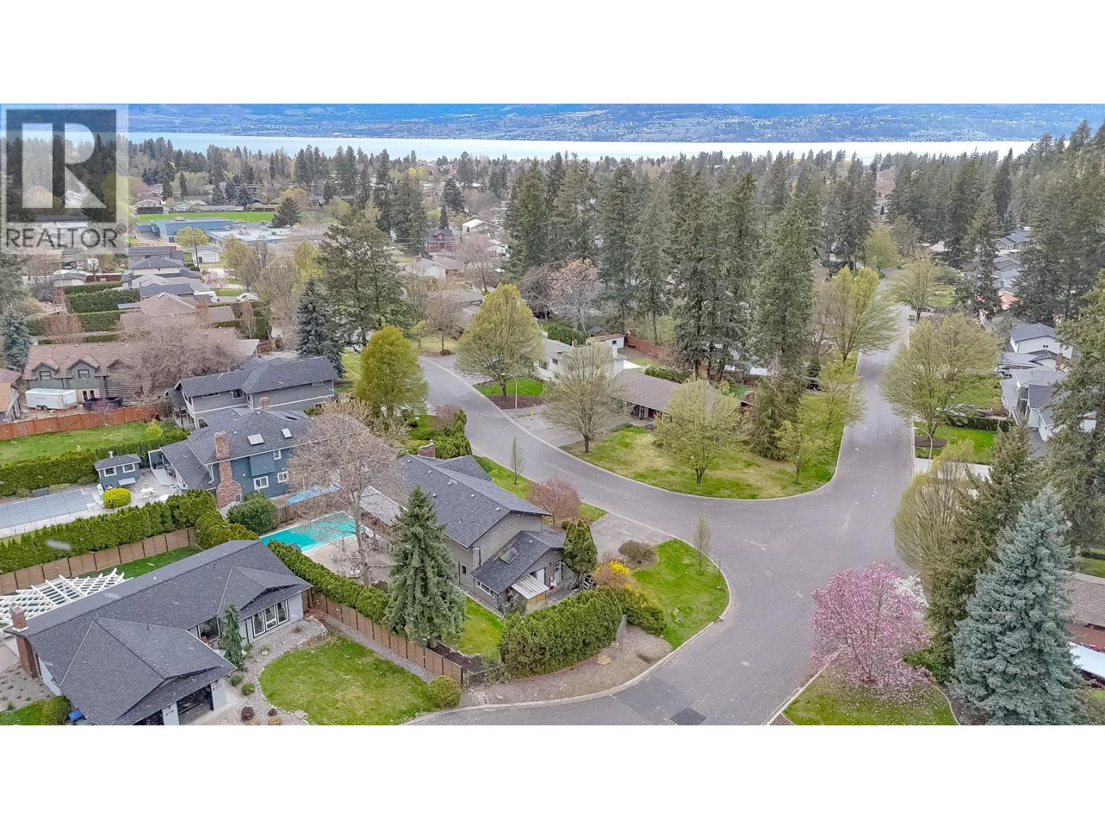 855 Coronado Crescent, Kelowna, British Columbia  V1W 2K3 - Photo 3 - 10384531