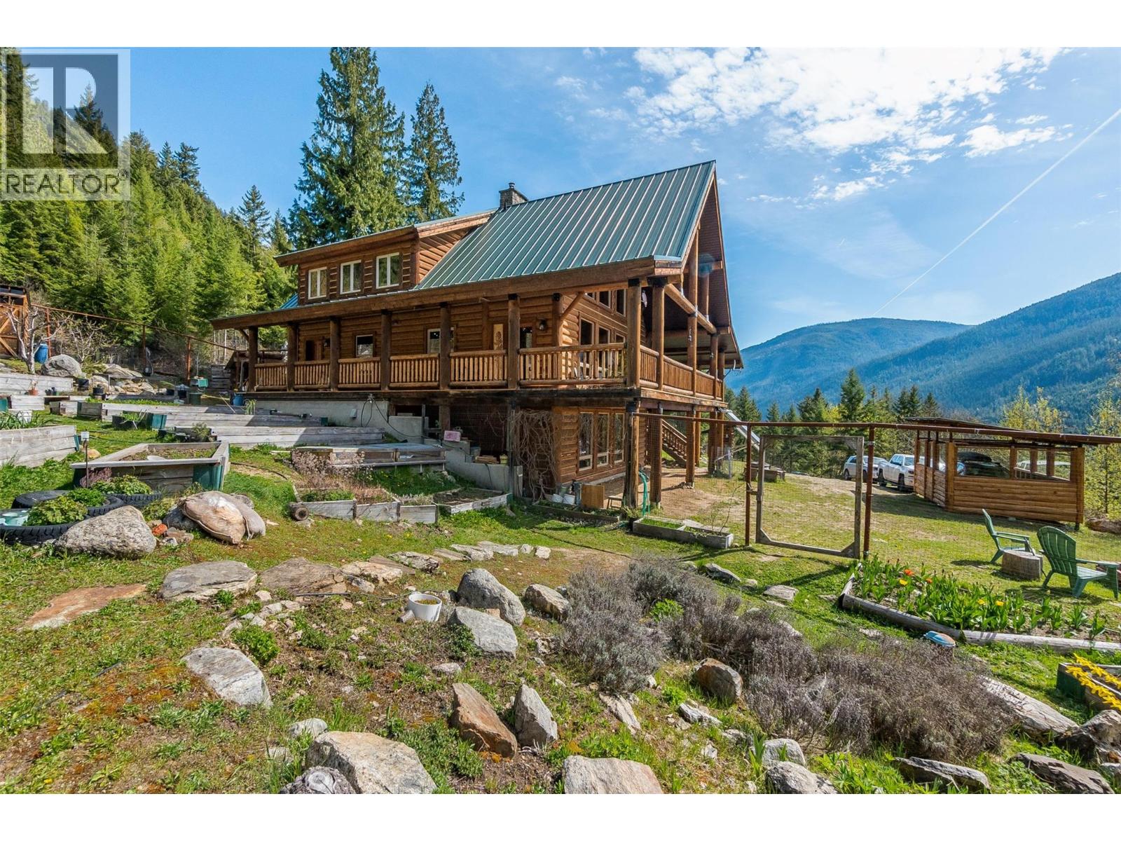 4761 Slocan River Road, Winlaw, British Columbia  V0G 2J0 - Photo 2 - 10384408