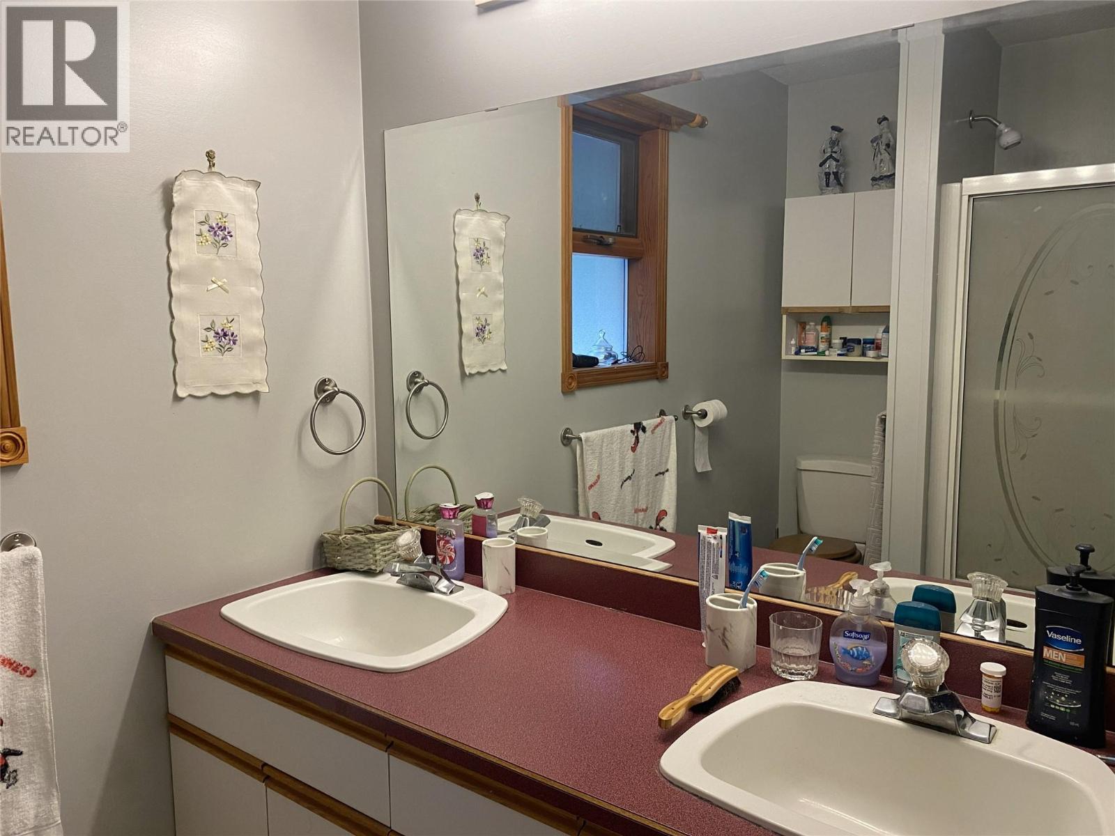 9820 Granby Road, Grand Forks, British Columbia  V0H 1H1 - Photo 16 - 10383522