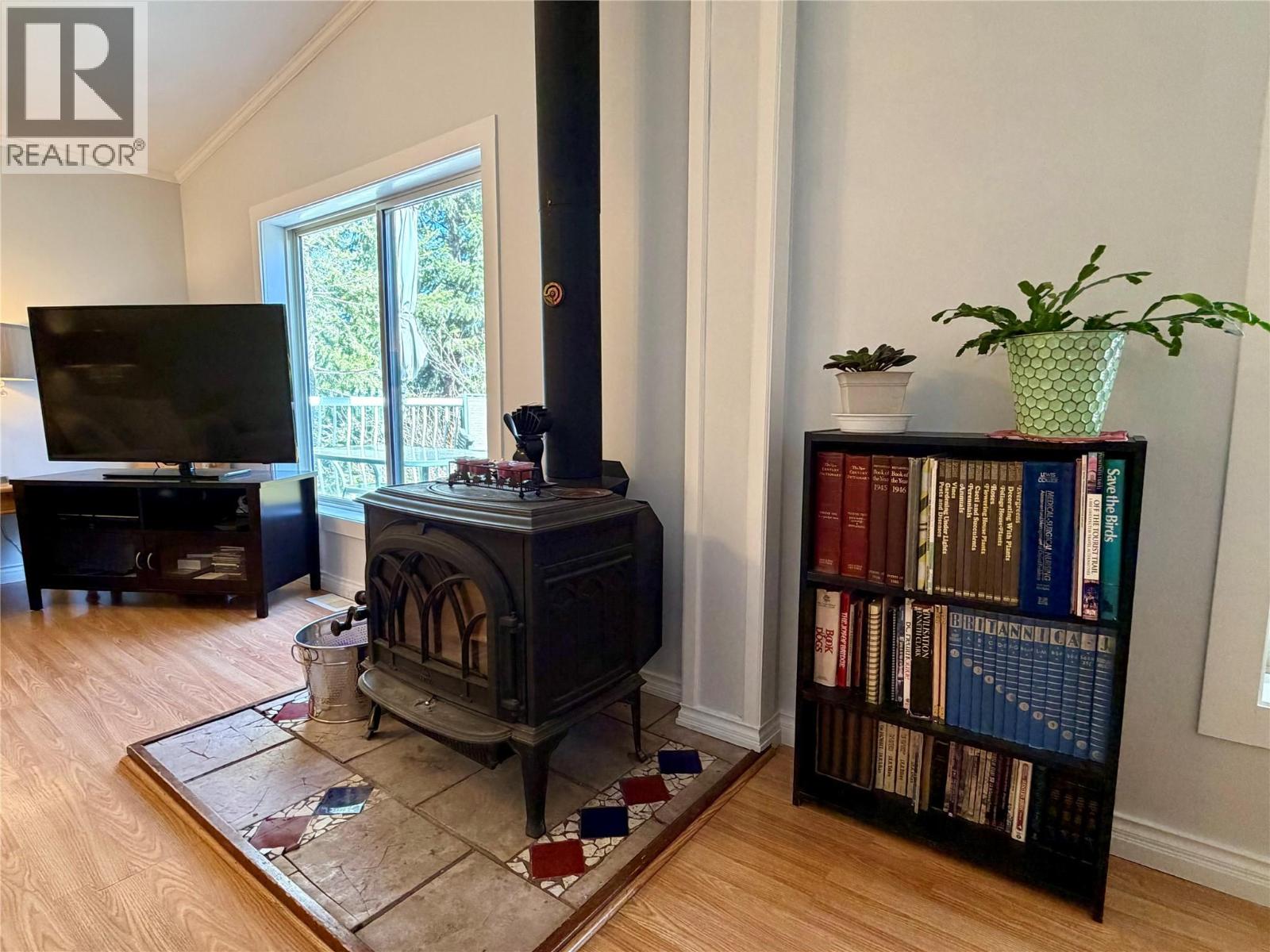 96 Chase Road, Christina Lake, British Columbia  V0H 1E0 - Photo 17 - 10382746