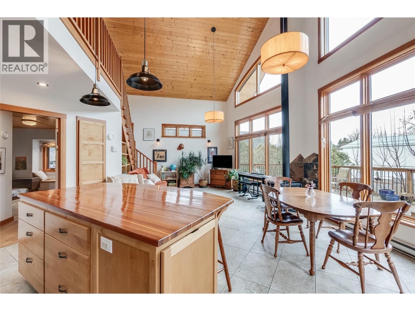 338 C Avenue, Kaslo, British Columbia  V0G 1M0 - Photo 11 - 10383909