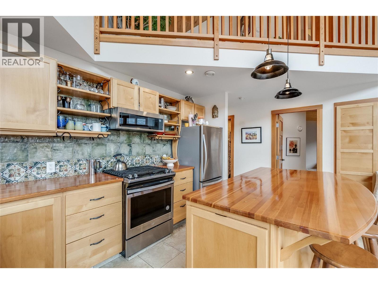 338 C Avenue, Kaslo, British Columbia  V0G 1M0 - Photo 12 - 10383909