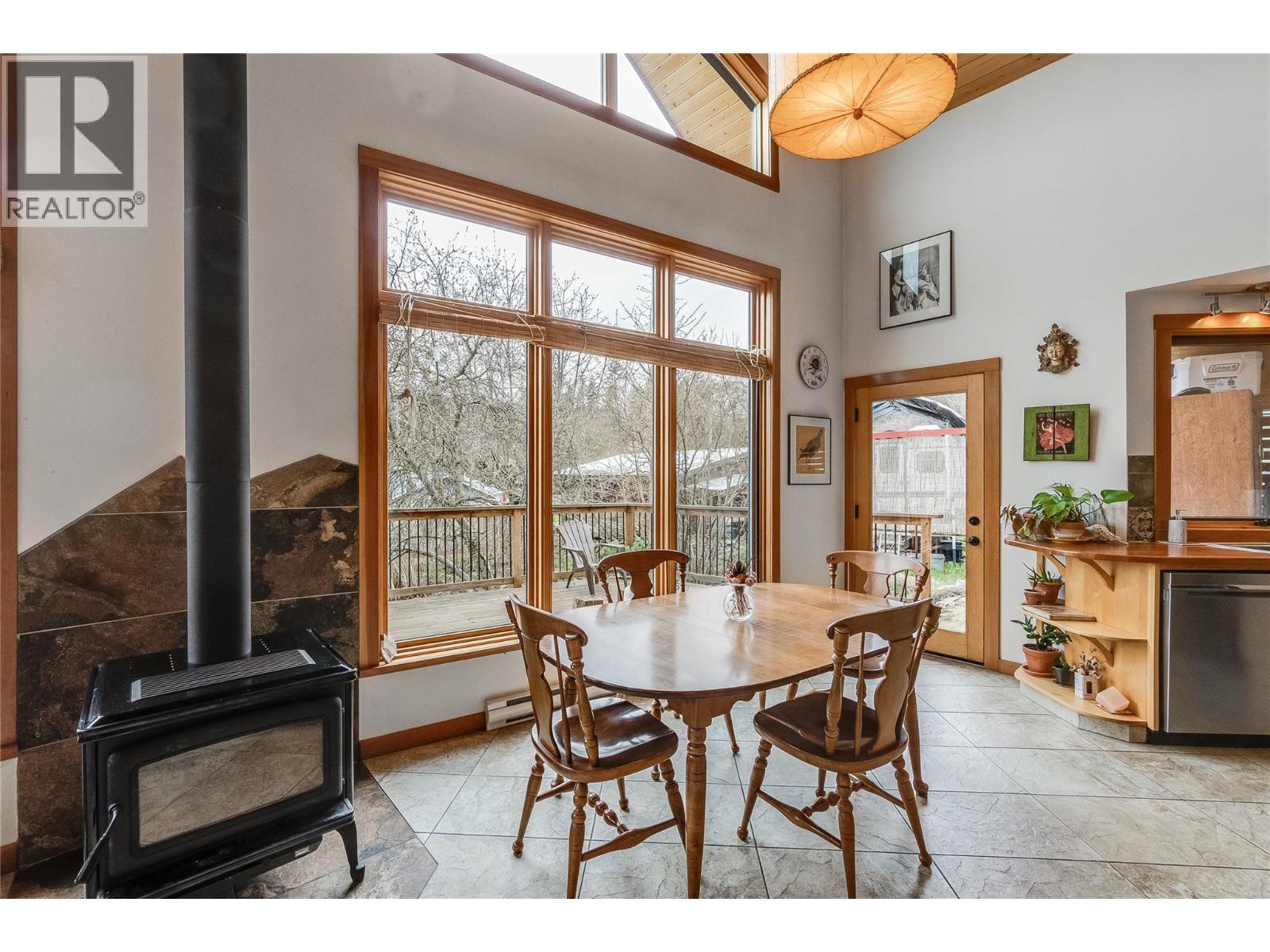 338 C Avenue, Kaslo, British Columbia  V0G 1M0 - Photo 18 - 10383909