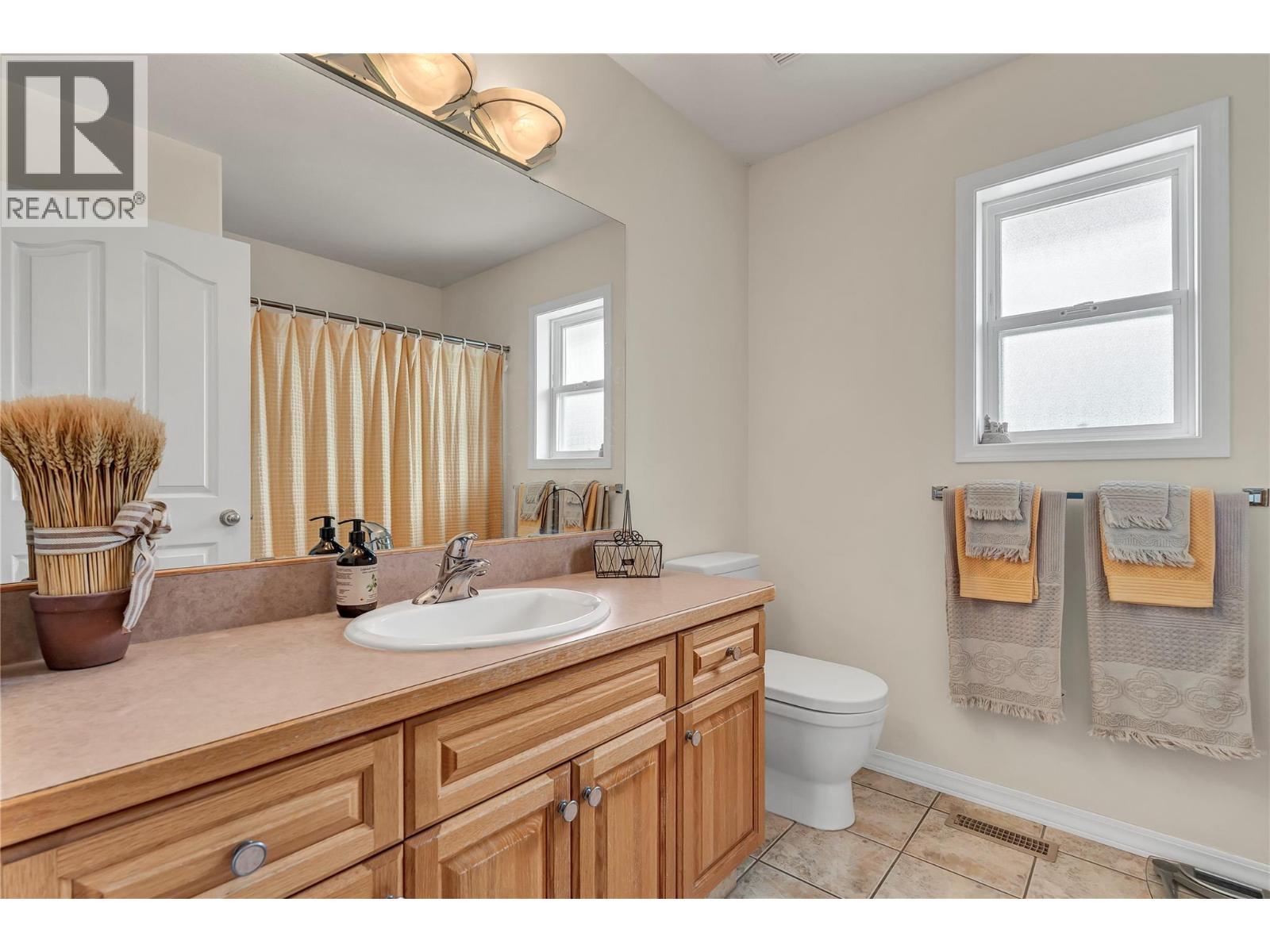 4597 Lakeside Road, Penticton, British Columbia  V2A 8W4 - Photo 31 - 10384842