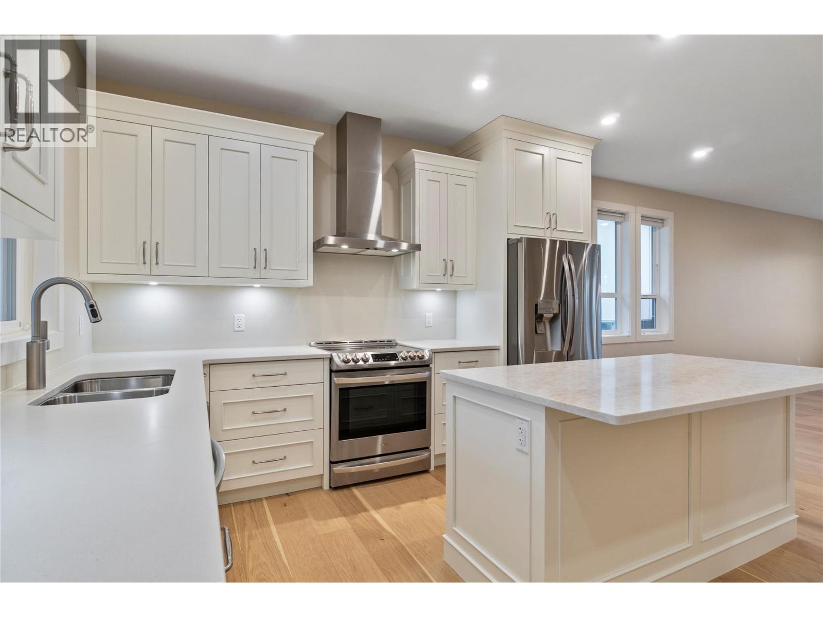 2251 14 Avenue Se, Salmon Arm, British Columbia  V1E 0E7 - Photo 15 - 10384767