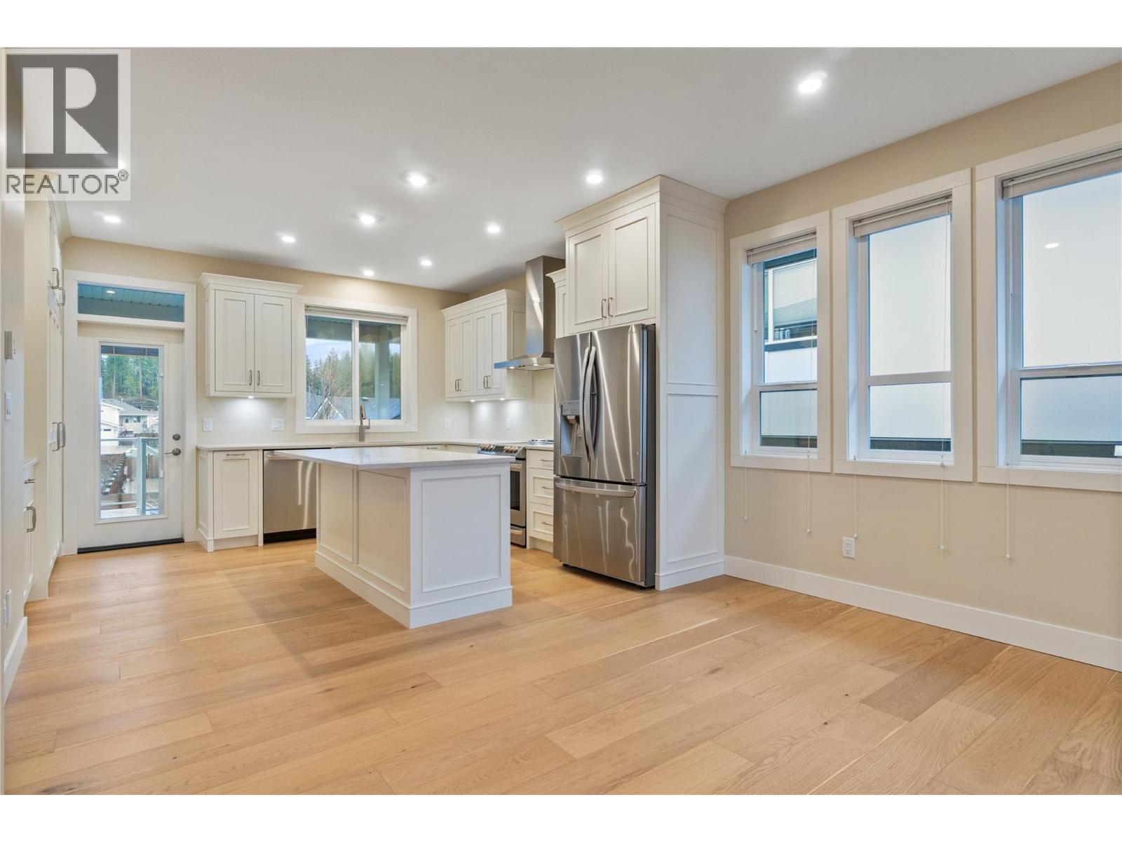 2251 14 Avenue Se, Salmon Arm, British Columbia  V1E 0E7 - Photo 28 - 10384767
