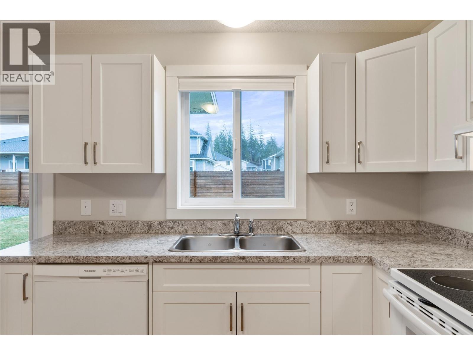 2251 14 Avenue Se, Salmon Arm, British Columbia  V1E 0E7 - Photo 60 - 10384767