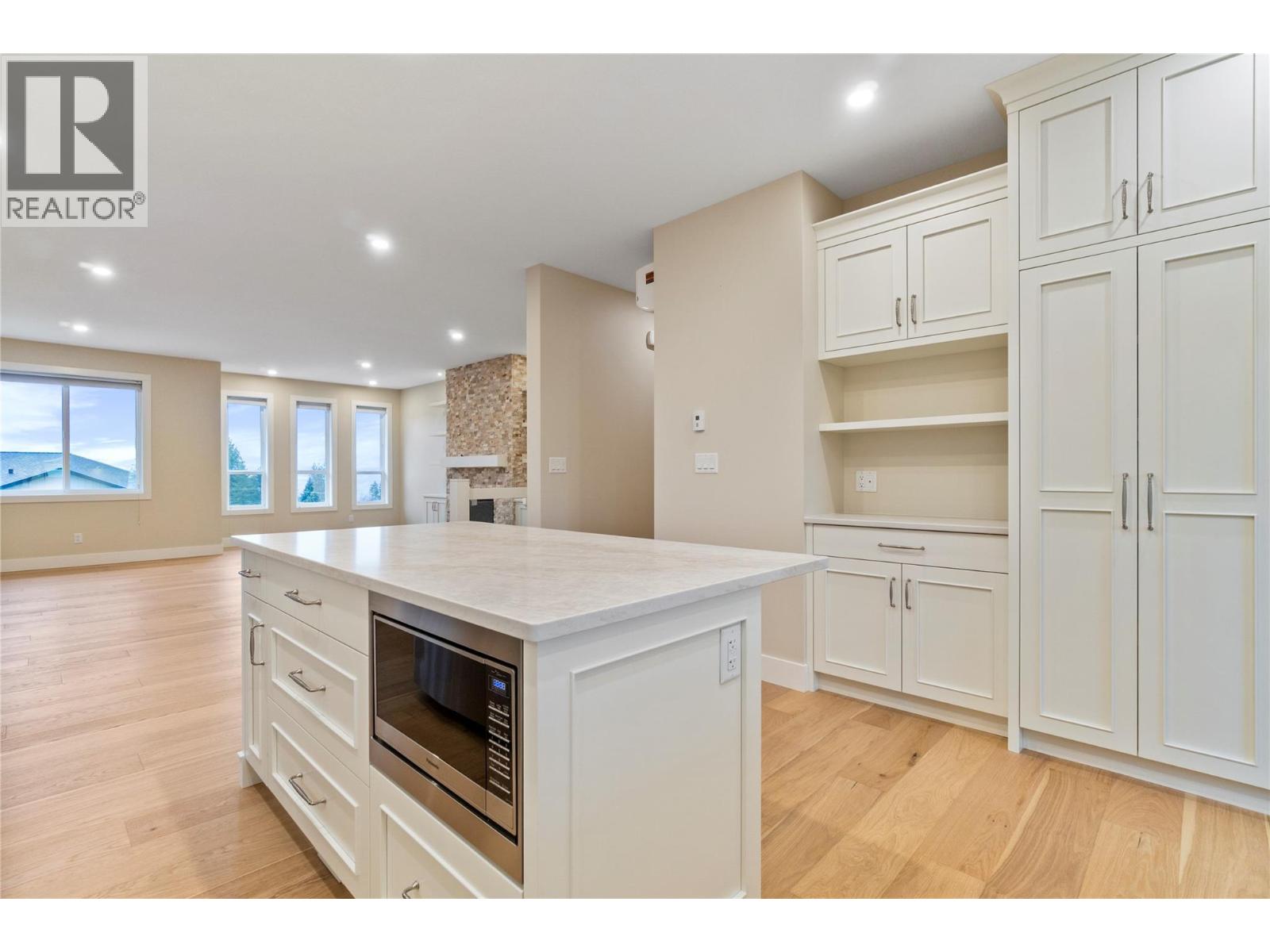 2251 14 Avenue Se, Salmon Arm, British Columbia  V1E 0E7 - Photo 7 - 10384767