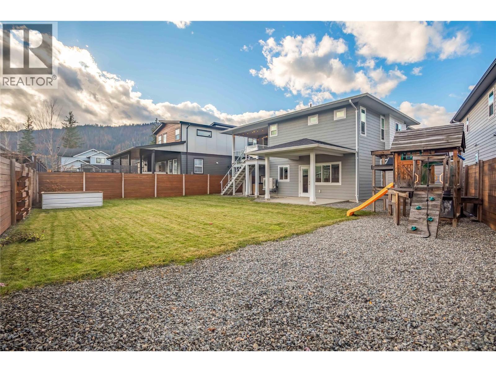 2251 14 Avenue Se, Salmon Arm, British Columbia  V1E 0E7 - Photo 73 - 10384767