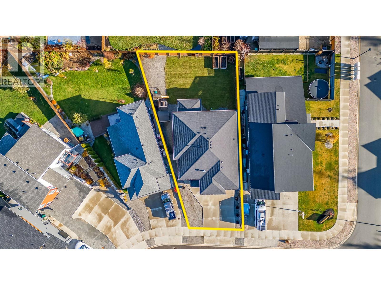 2251 14 Avenue Se, Salmon Arm, British Columbia  V1E 0E7 - Photo 78 - 10384767