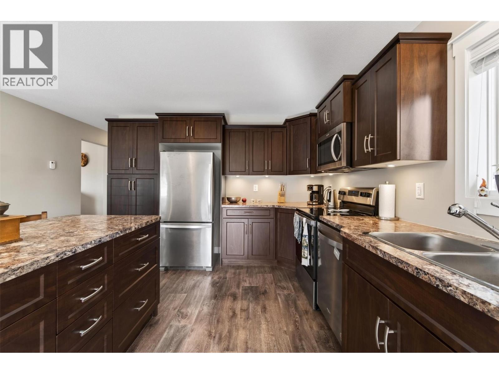 6841 46 Street Ne, Salmon Arm, British Columbia  V0E 1K0 - Photo 12 - 10384481