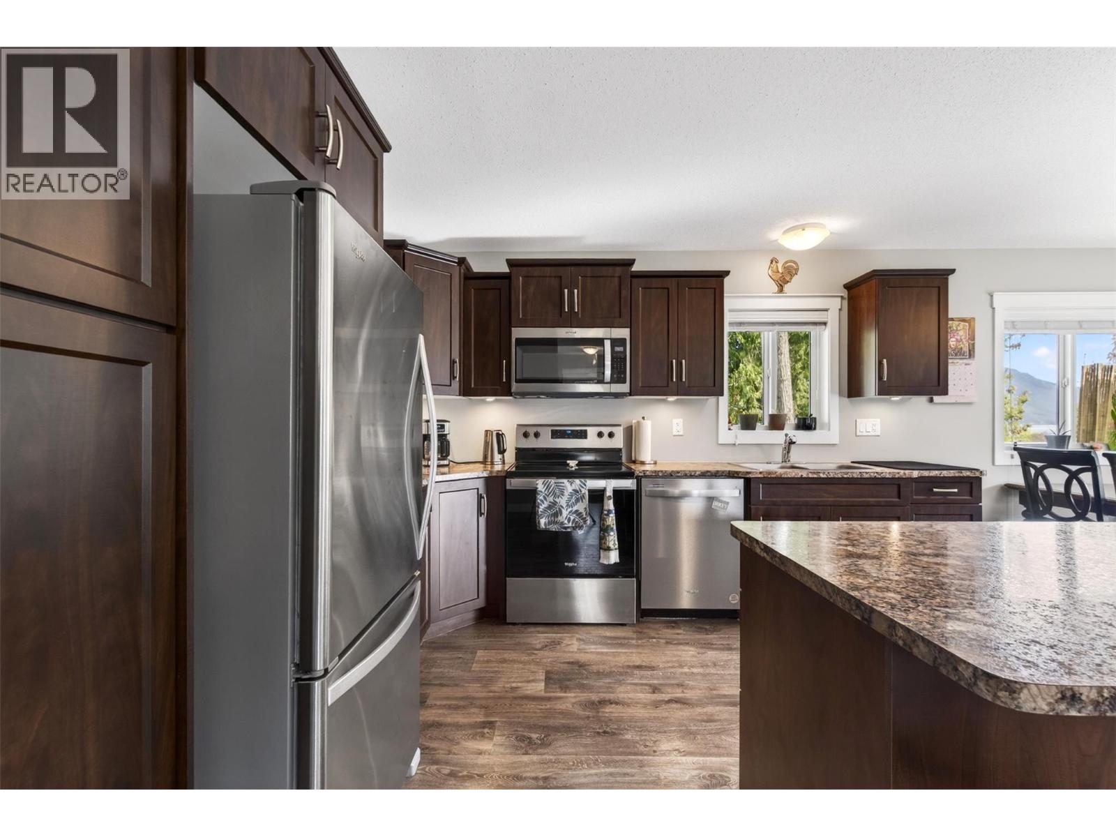 6841 46 Street Ne, Salmon Arm, British Columbia  V0E 1K0 - Photo 6 - 10384481