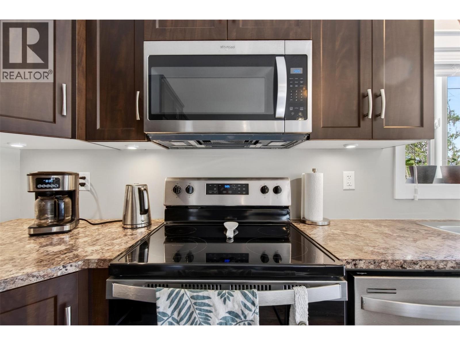 6841 46 Street Ne, Salmon Arm, British Columbia  V0E 1K0 - Photo 7 - 10384481