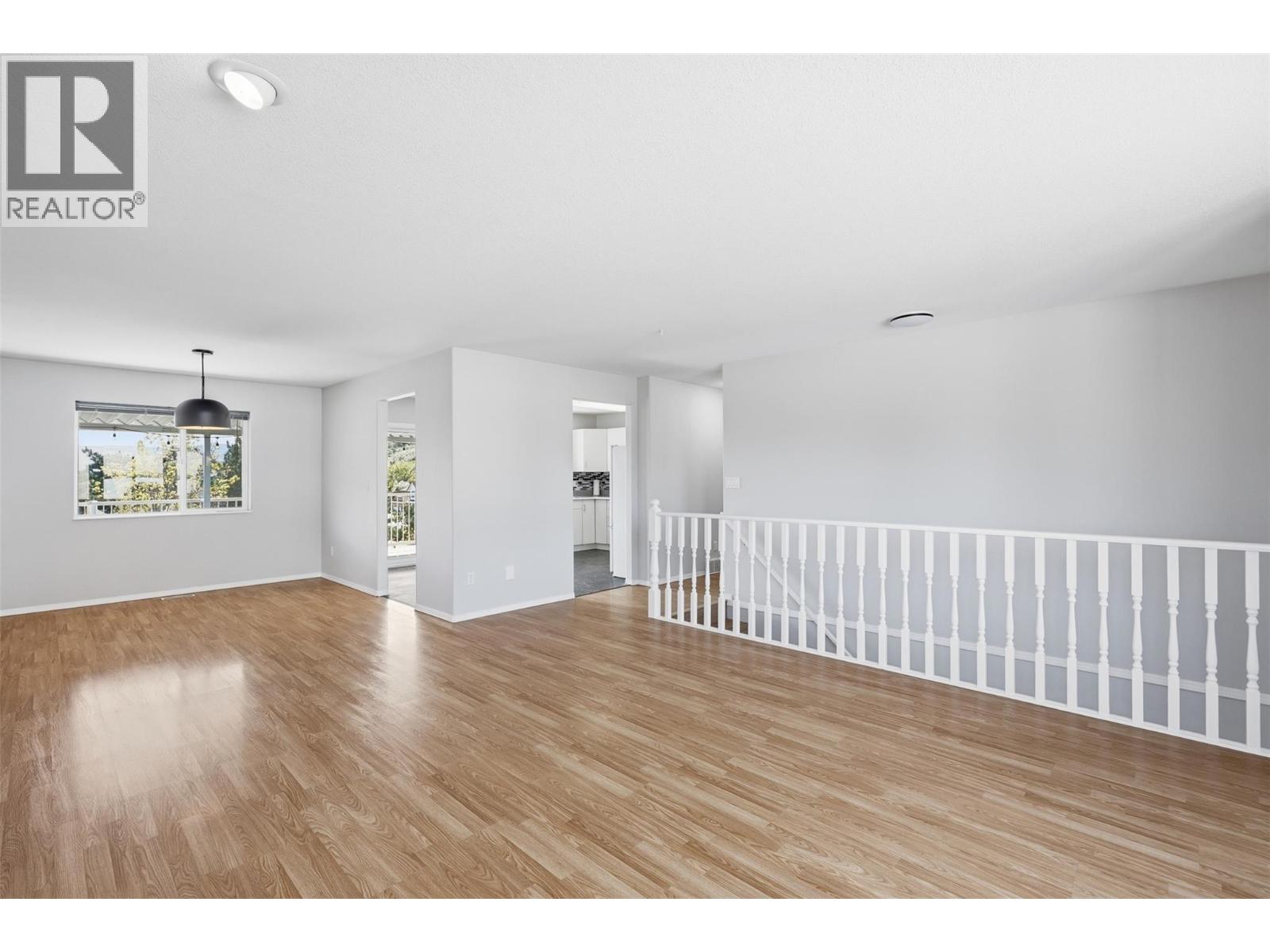 983 Bebek Road, Kamloops, British Columbia  V2B 2P2 - Photo 5 - 10384509